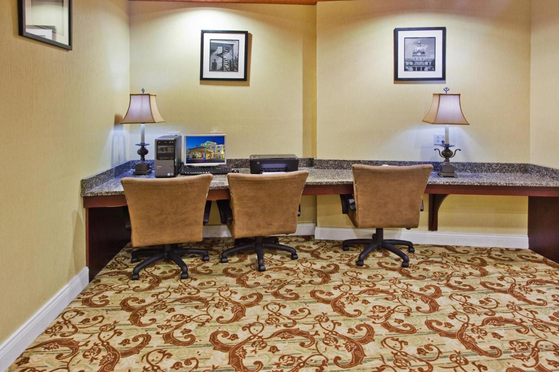 Holiday Inn Express Savannah Airport by IHG photo 35
