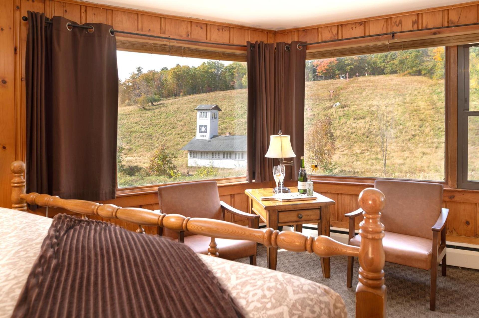 Whitneys Inn at Black Mountain photo 2