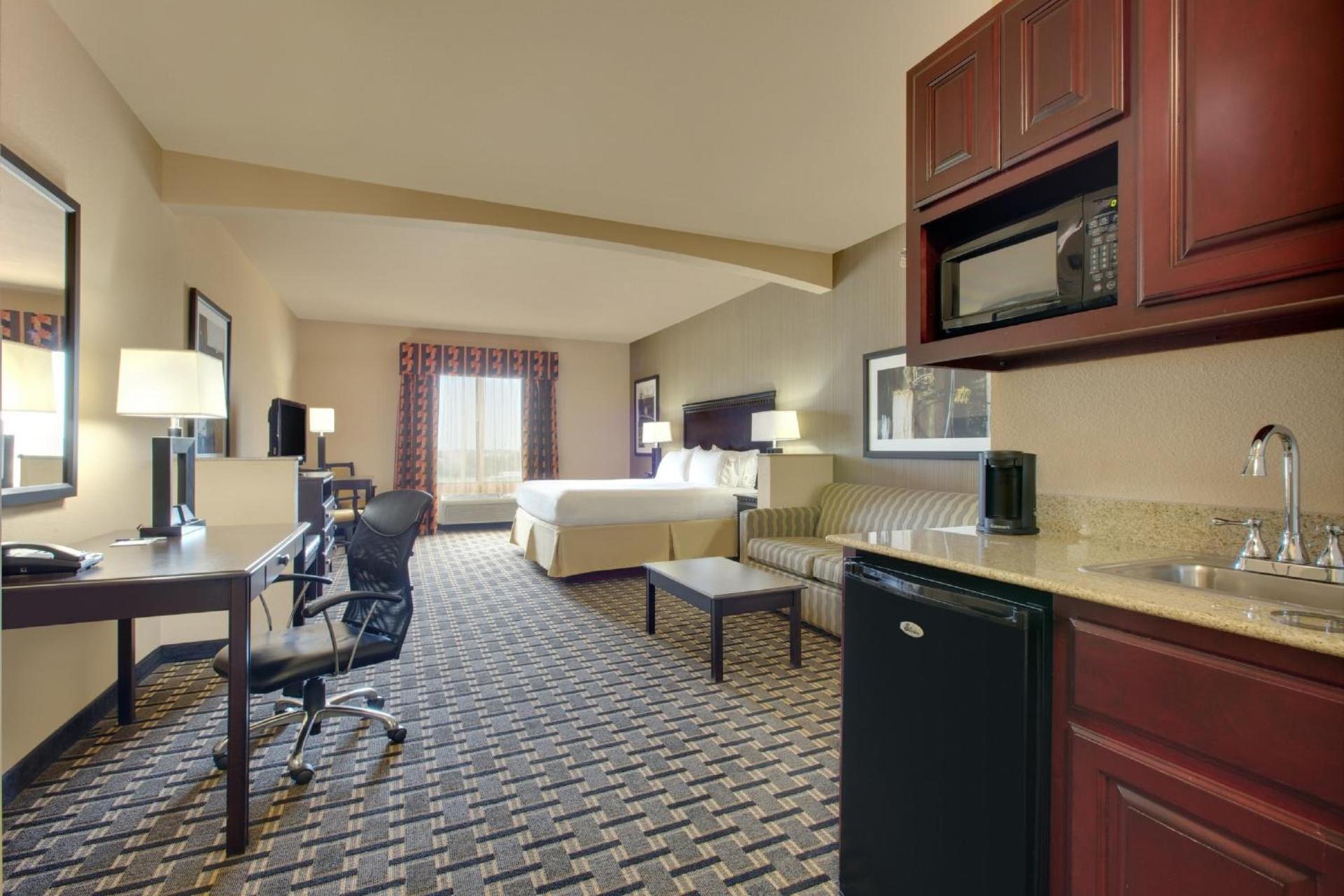 Holiday Inn Express Hotel & Suites Ennis by IHG photo 34