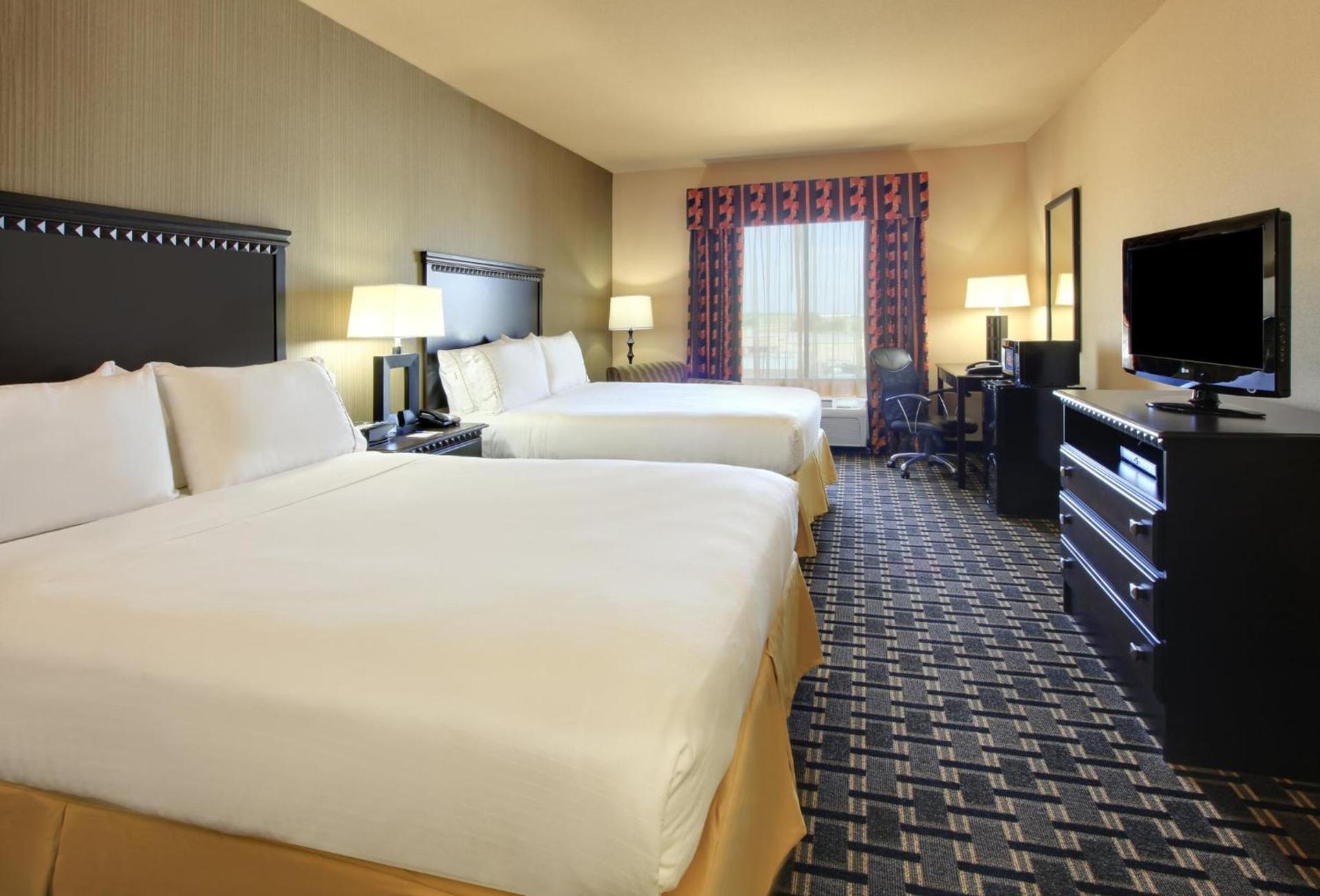Holiday Inn Express Hotel & Suites Ennis by IHG photo 31