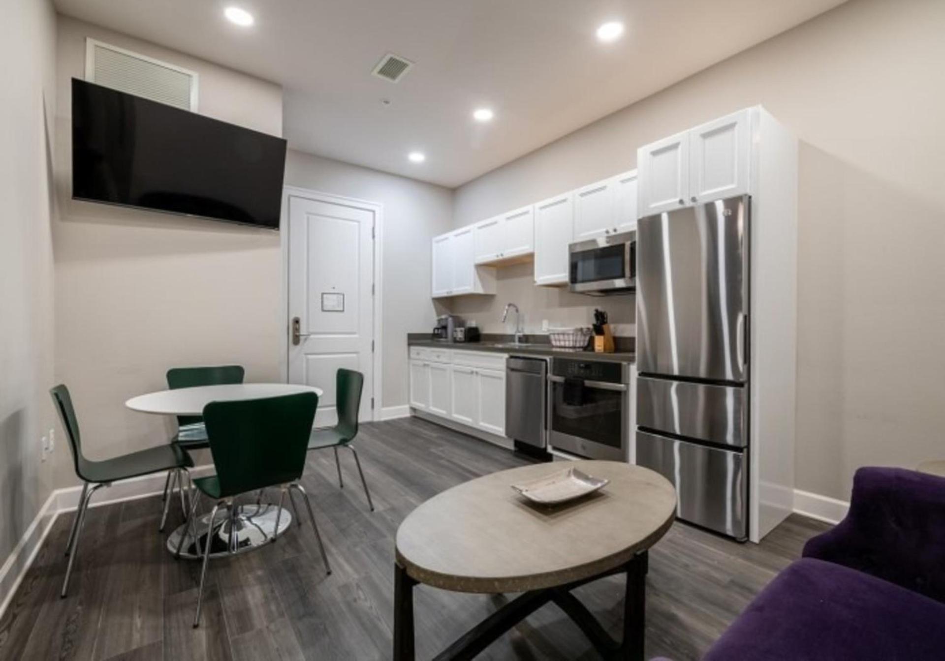 Bywater Suite Hotel photo 92