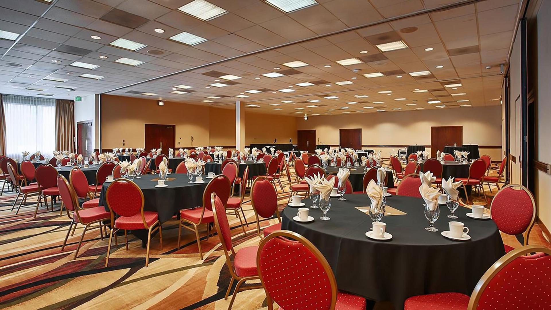 University Place Hotel and Conference Center photo 18