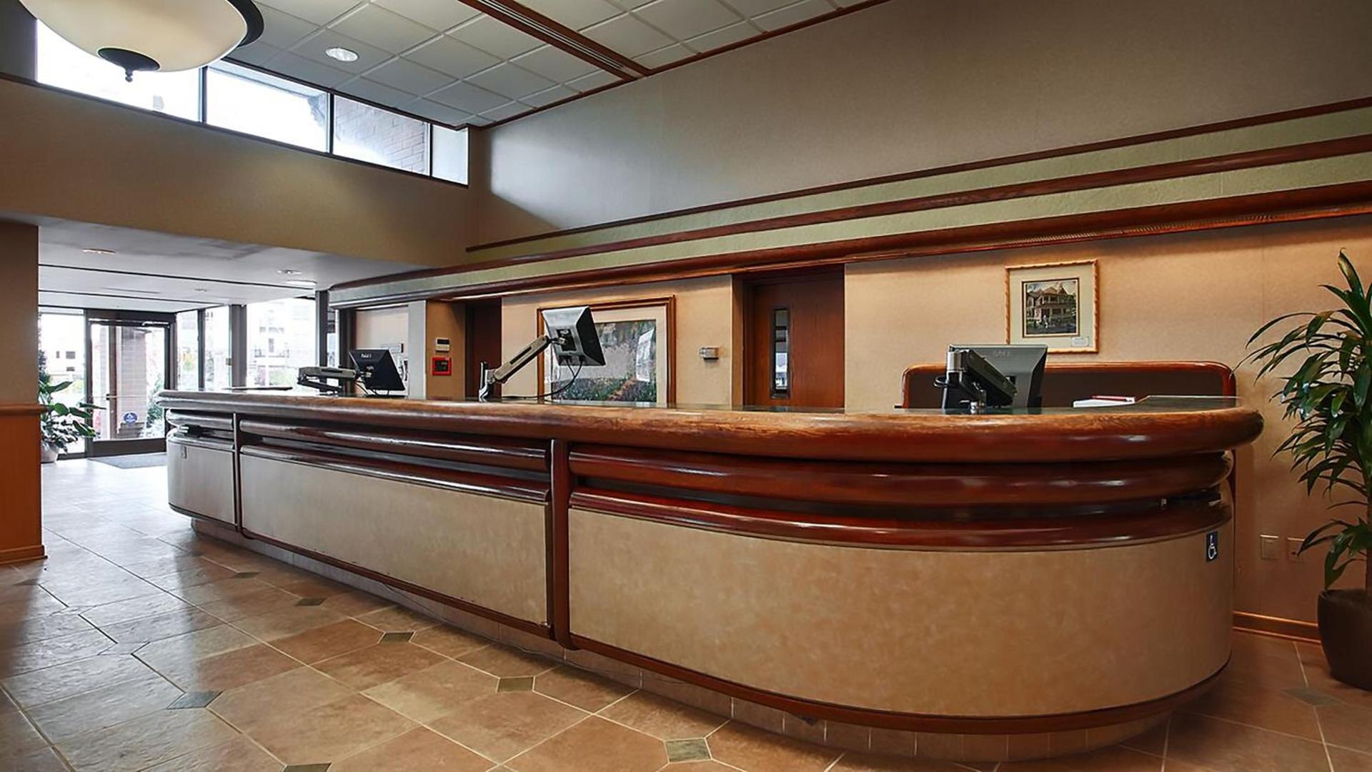 University Place Hotel and Conference Center photo 17