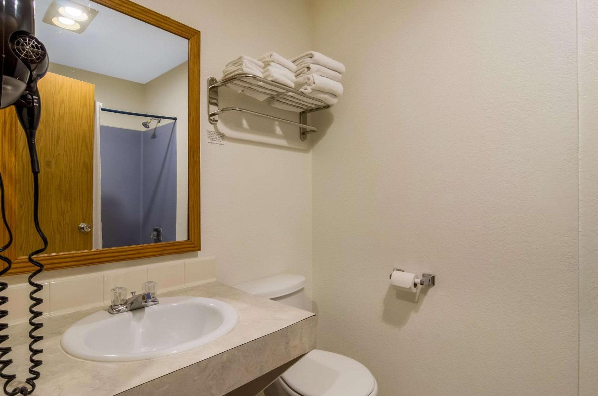 Rodeway Inn Enumclaw Mount Rainier-Crystal Mountain Area photo 15