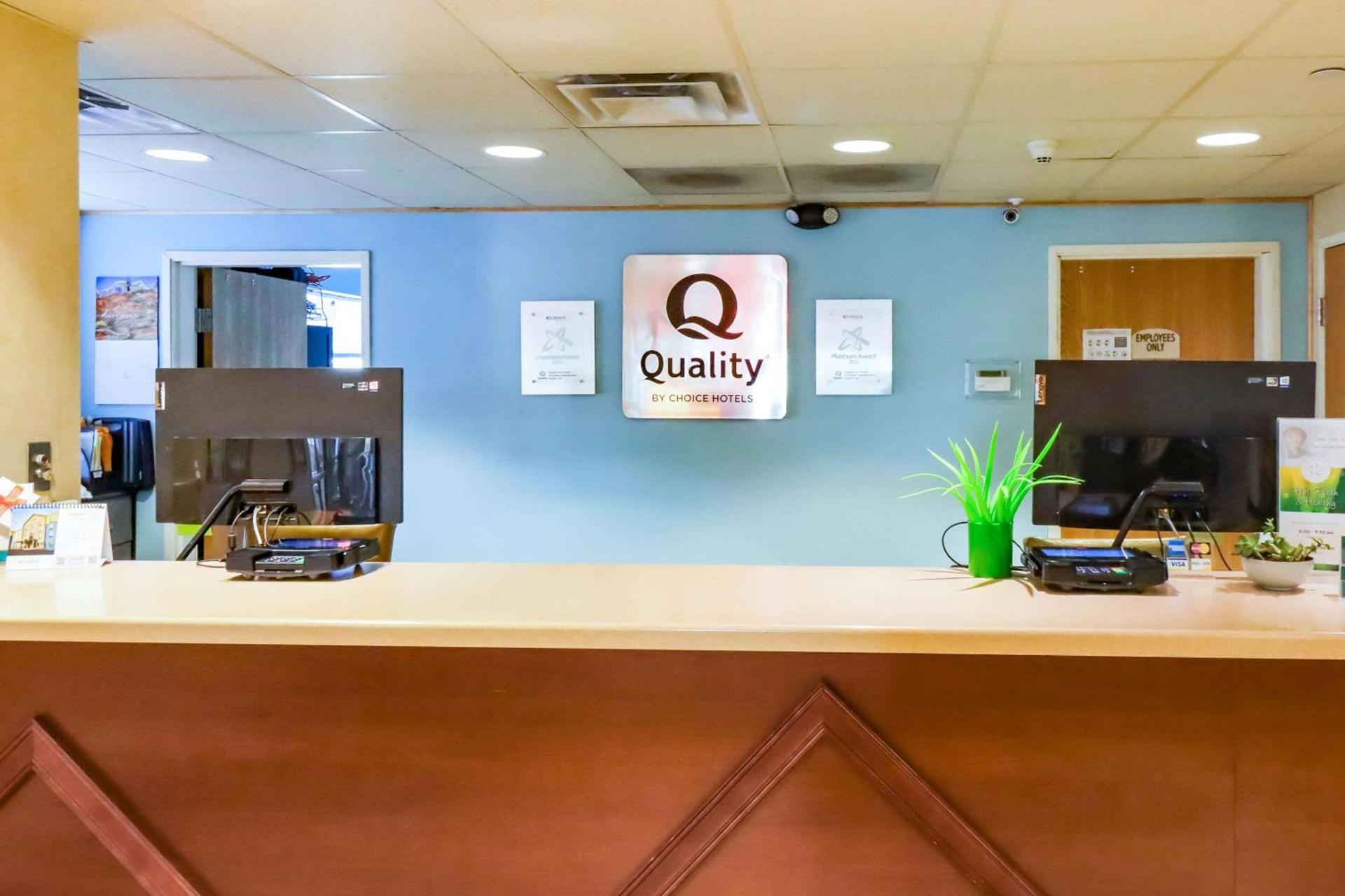Quality Inn & Suites Sequim at Olympic National Park photo 3