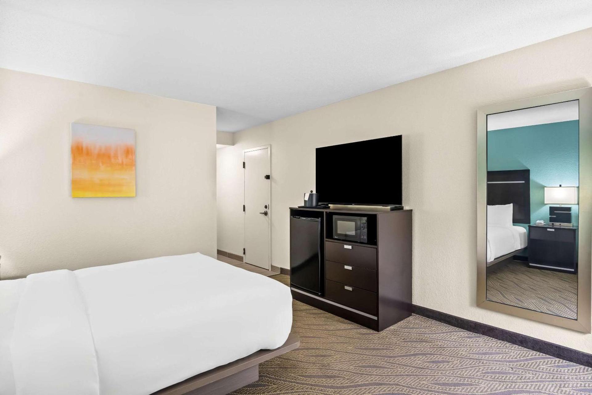 Comfort Inn Cadillac photo 14