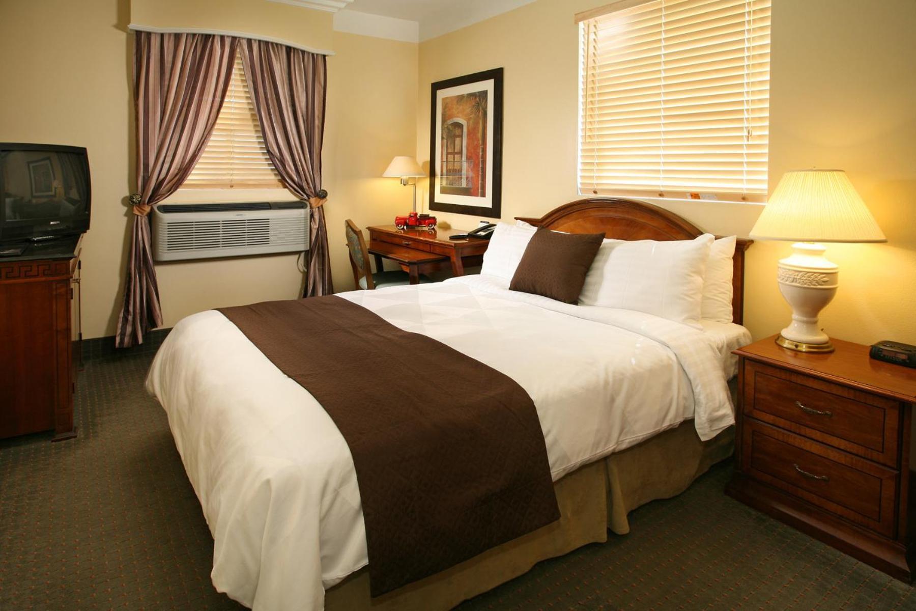 Brand Plaza Hotel photo 3
