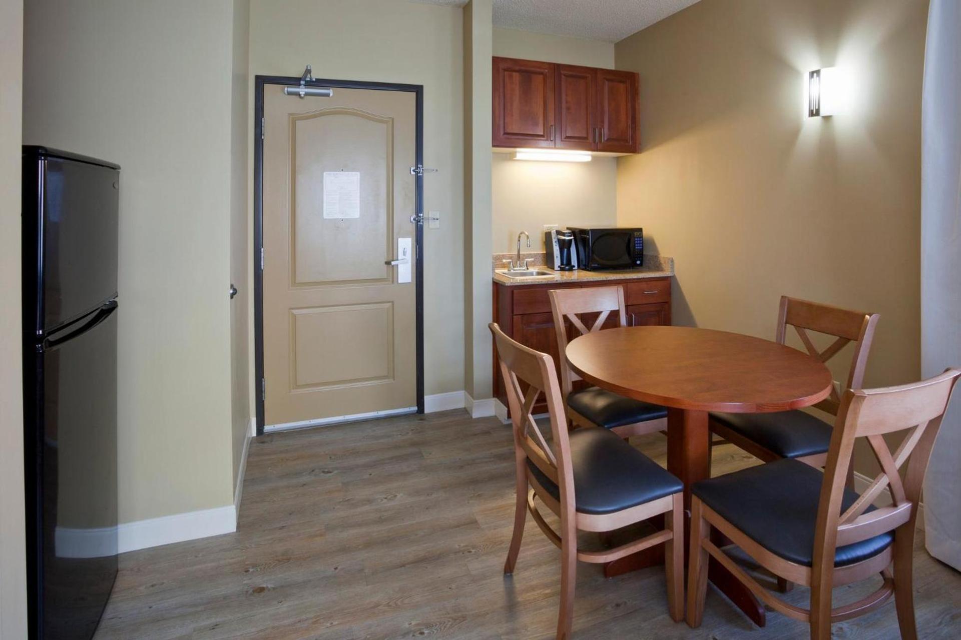 Holiday Inn Hotel & Suites Maple Grove Northwest Minneapolis-Arbor Lakes by IHG photo 76