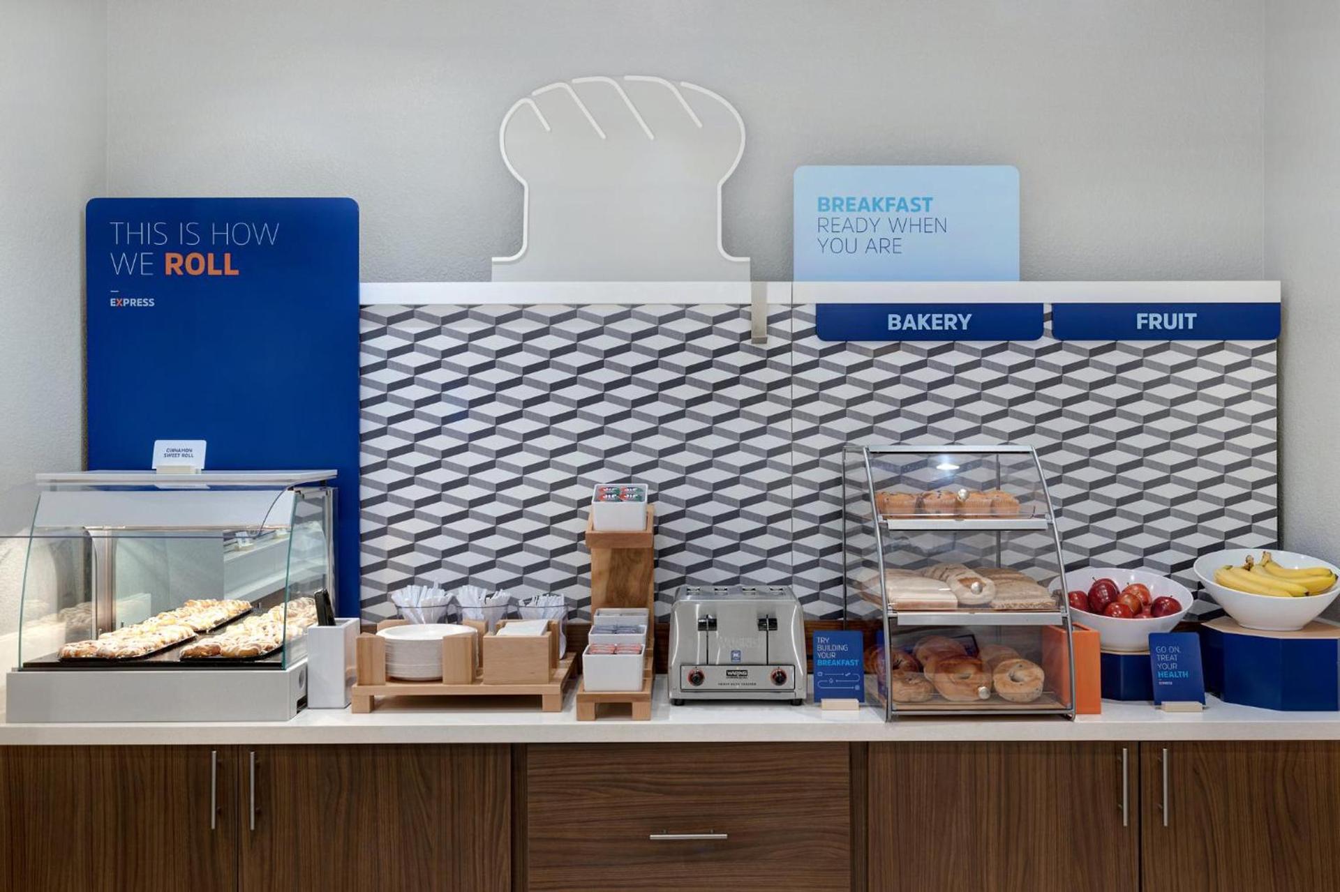 Holiday Inn Express & Suites Ontario - Chino Hills by IHG photo 60