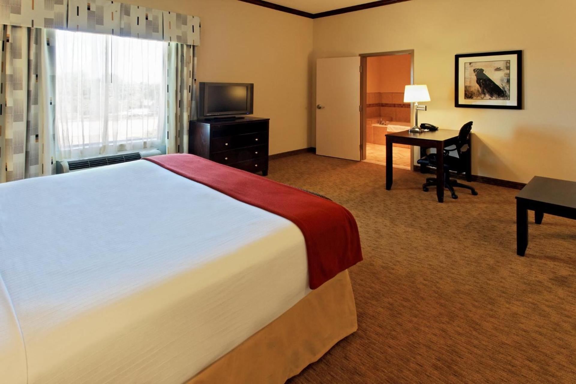 Holiday Inn Express Hotel & Suites Cleburne by IHG photo 50