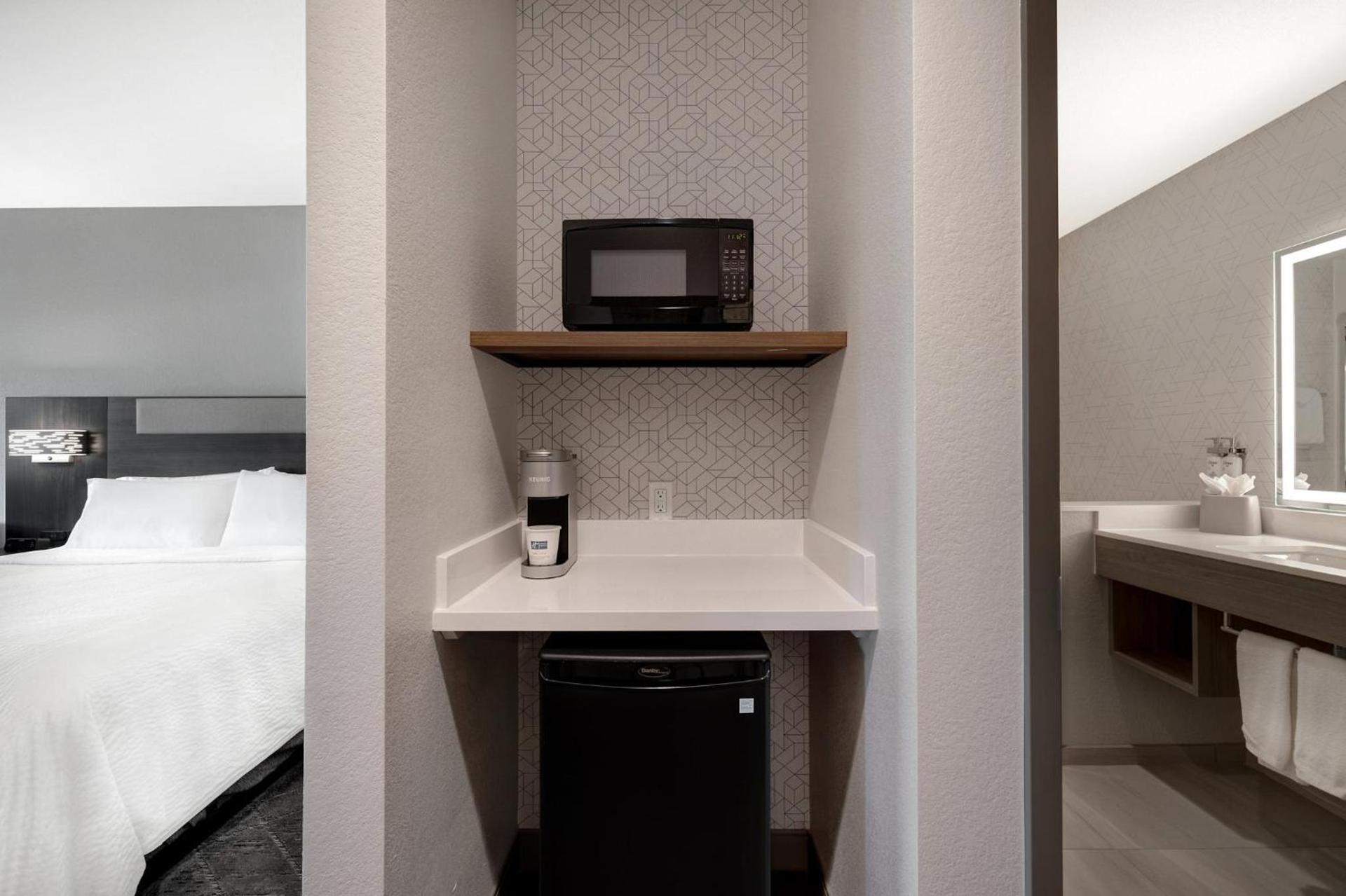 Holiday Inn Express & Suites Ontario - Chino Hills by IHG photo 93