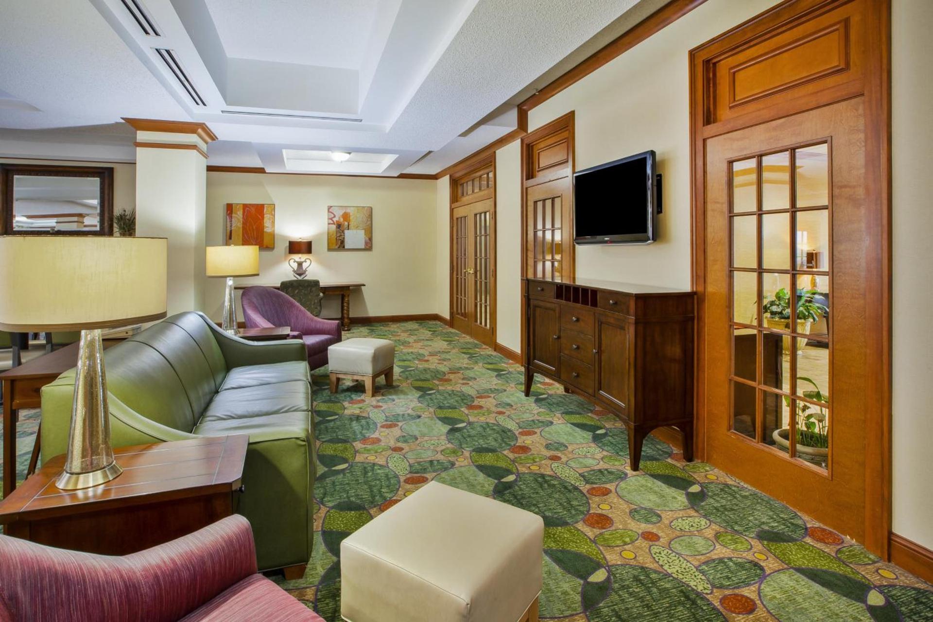 Holiday Inn Express Hotel & Suites Bryan-Montpelier by IHG photo 2