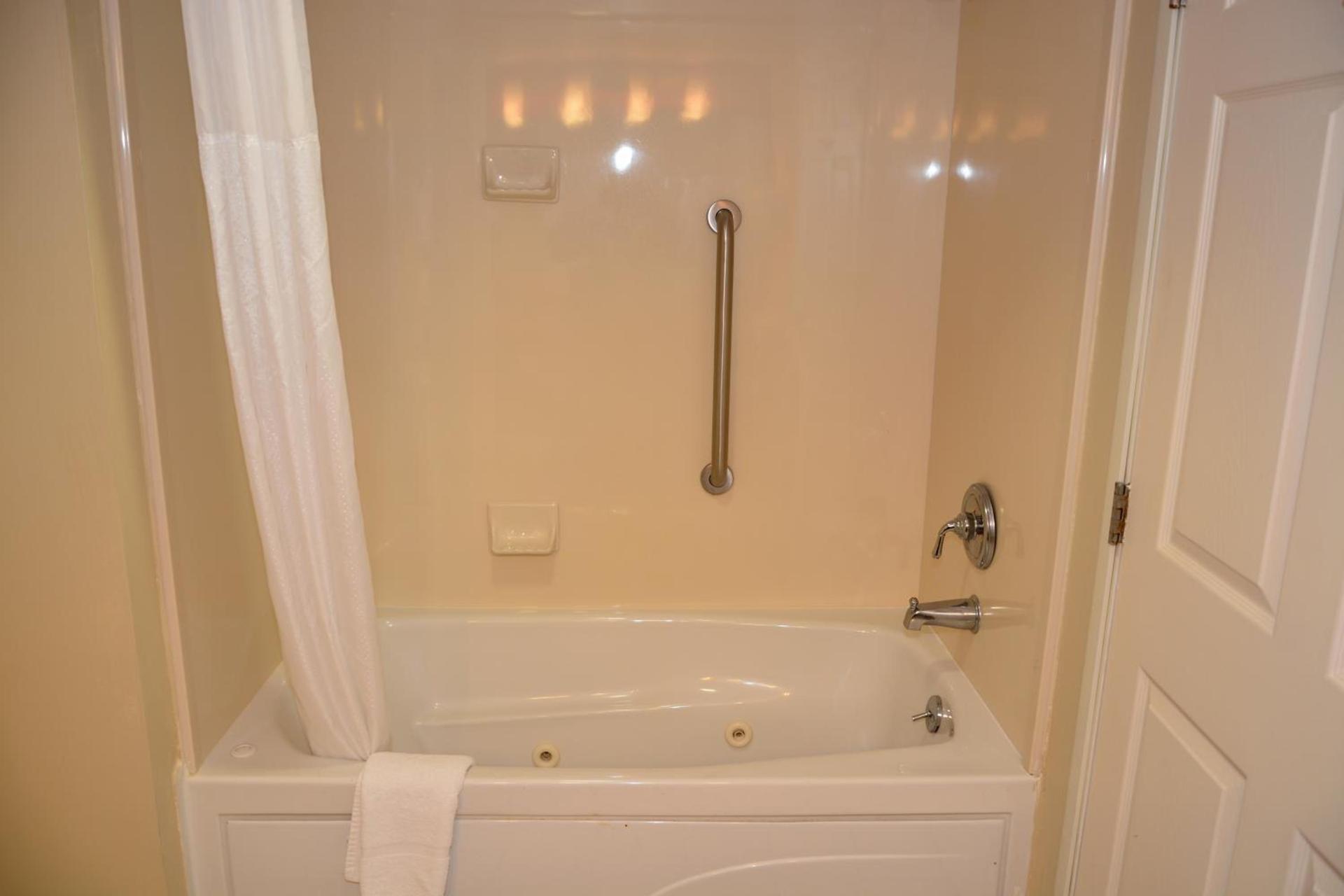 Wingate by Wyndham West Monroe photo 17