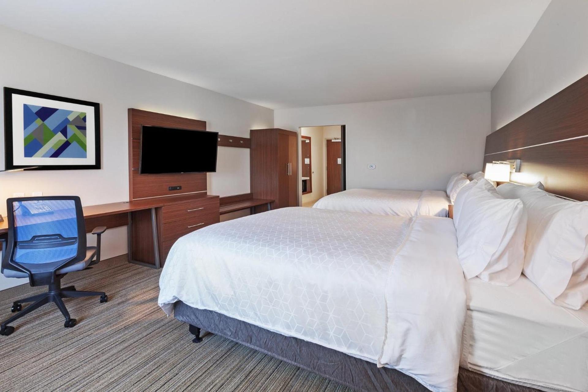 Holiday Inn Express & Suites - Tulsa Northeast - Owasso by IHG photo 47