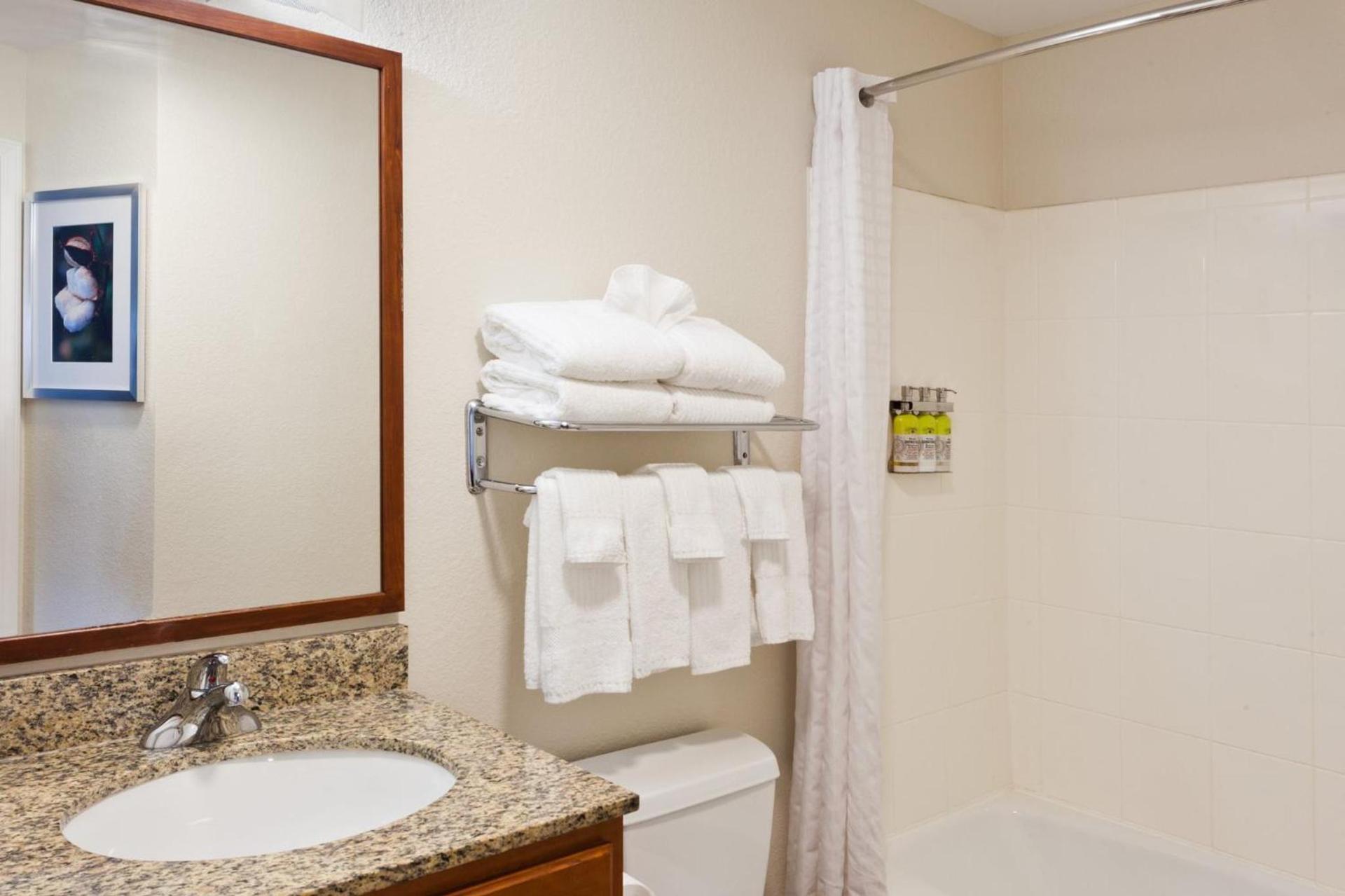 Candlewood Suites Eastchase Park by IHG photo 27