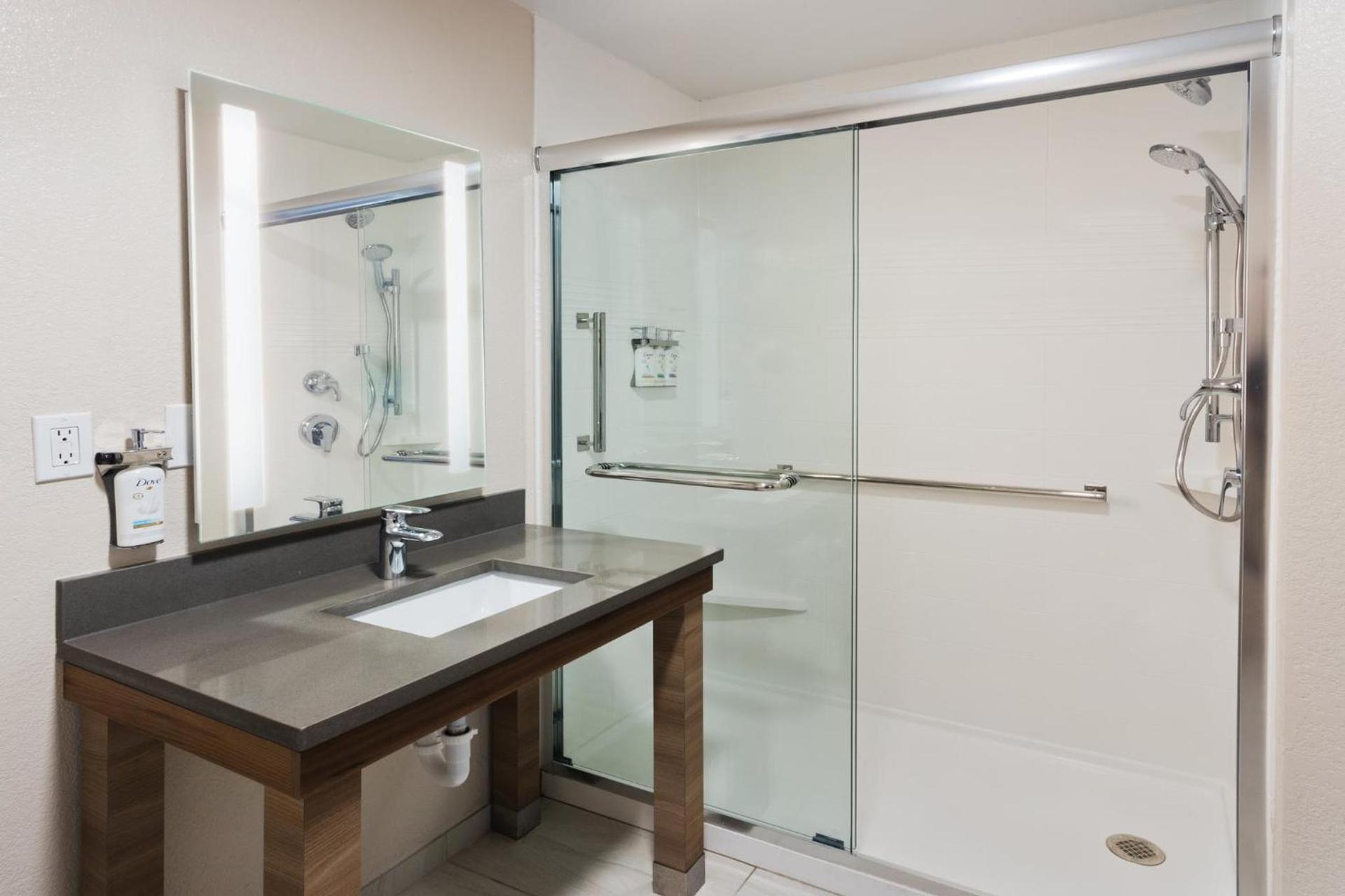 Candlewood Suites Eastchase Park by IHG photo 30