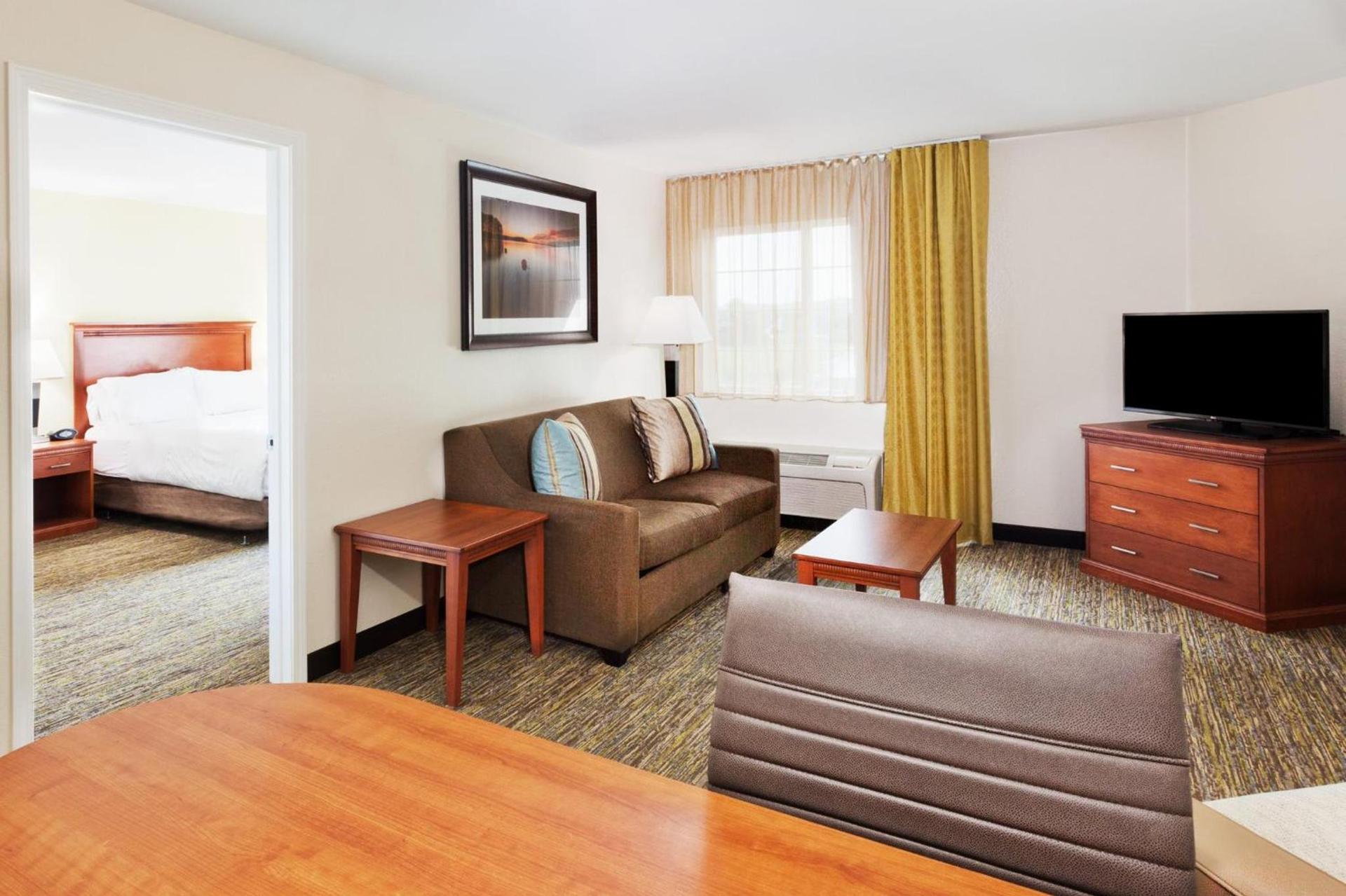 Candlewood Suites Eastchase Park by IHG photo 31