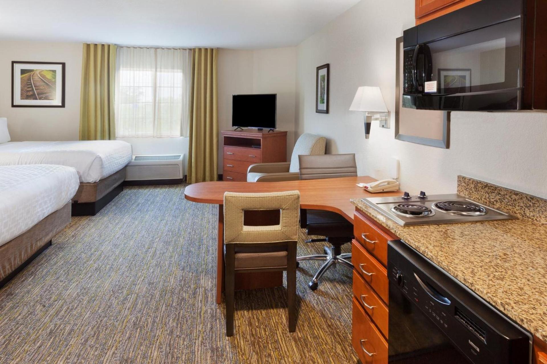 Candlewood Suites Eastchase Park by IHG photo 37