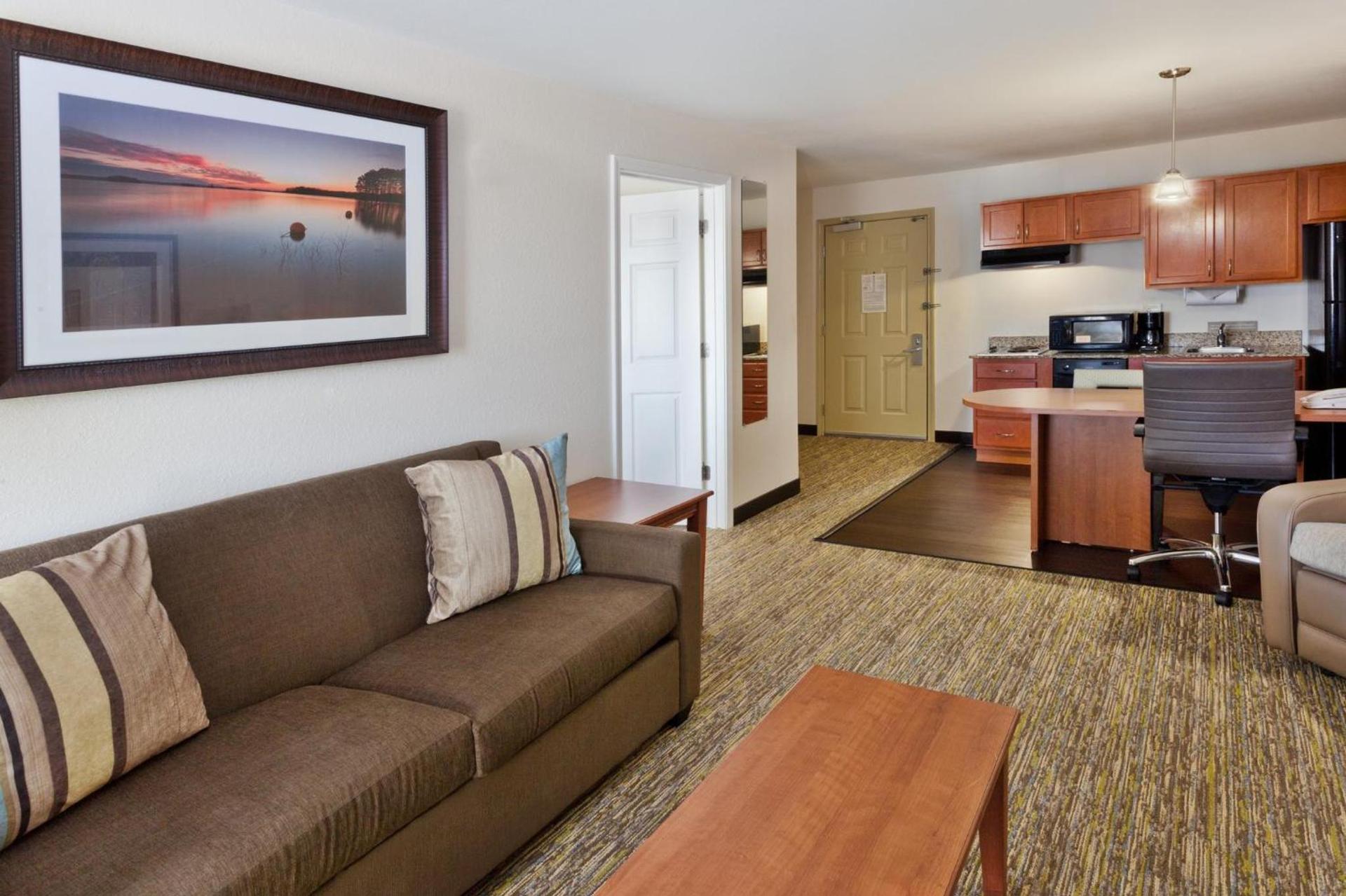 Candlewood Suites Eastchase Park by IHG photo 38