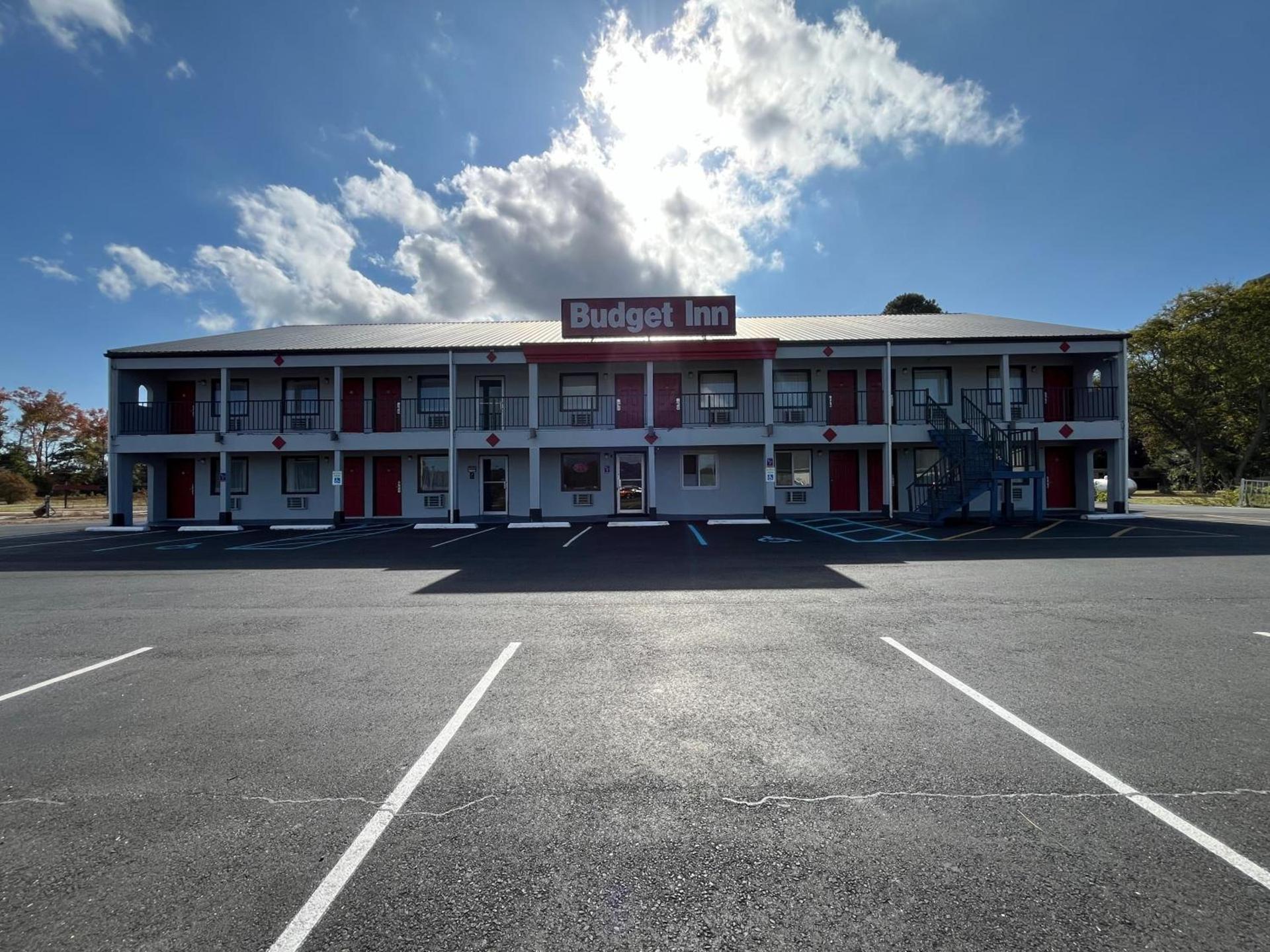 Budget Inn photo 3