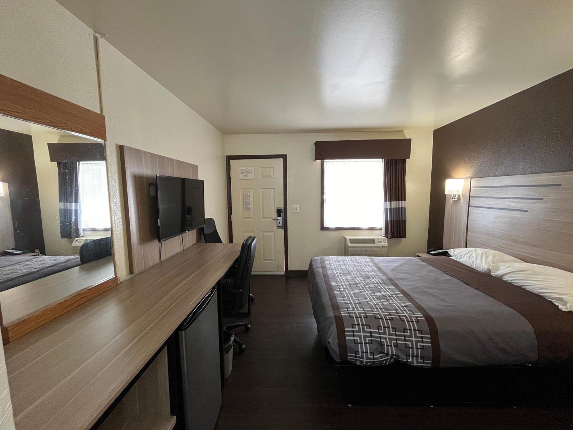 Budget Inn photo 16