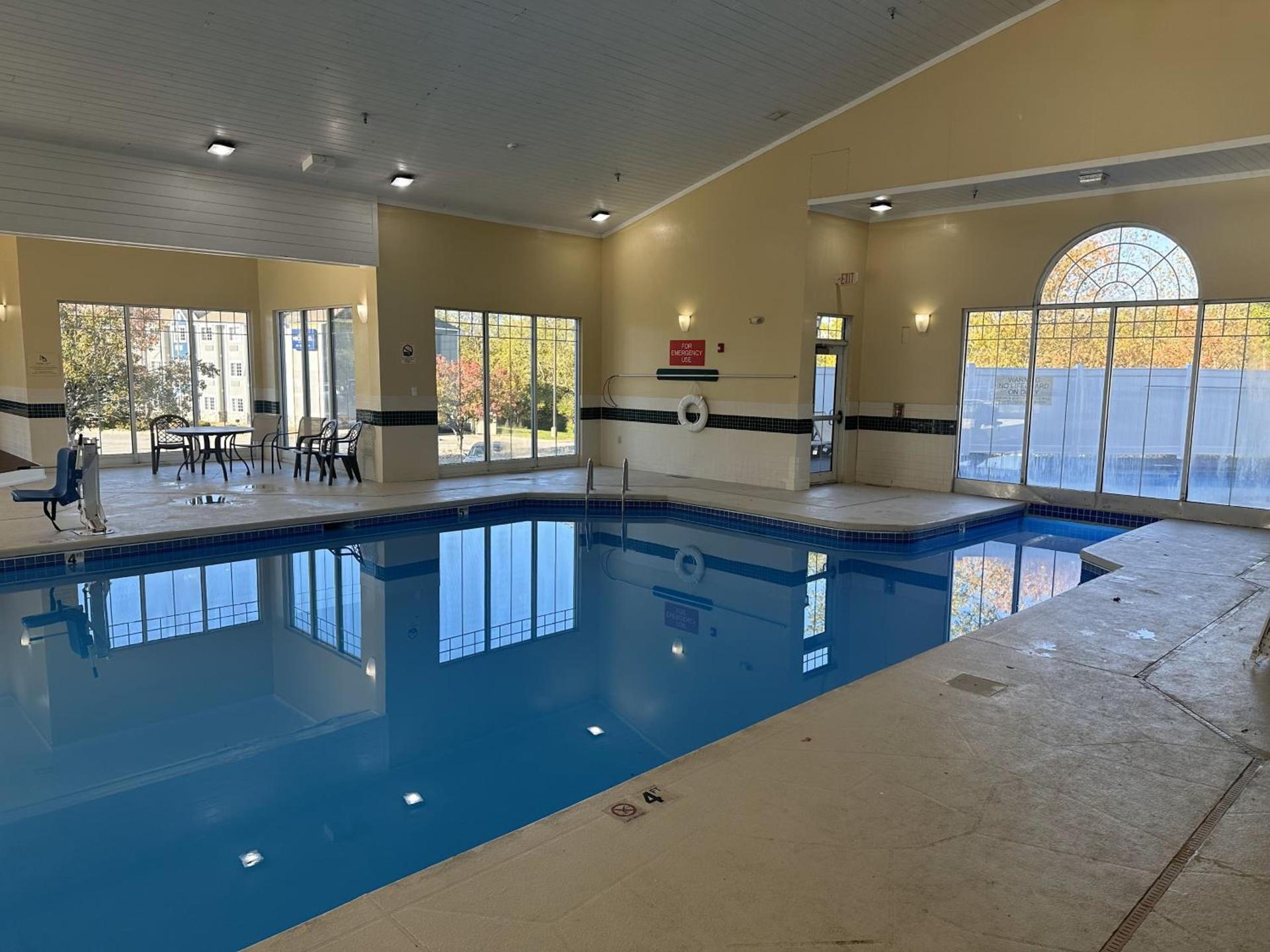 Country Inn & Suites by Radisson, Beckley, WV photo 32