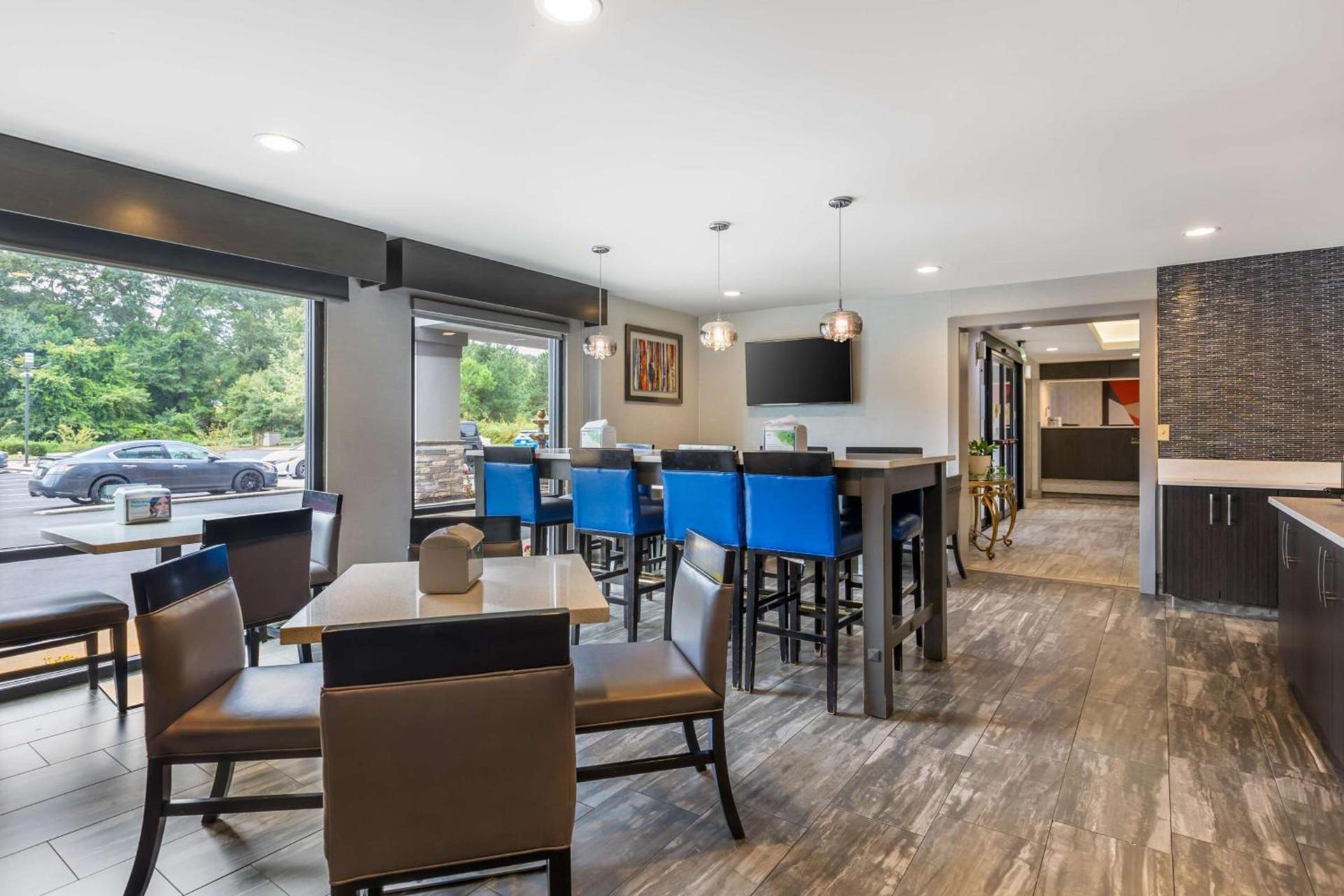Best Western Plus Spartanburg photo 3