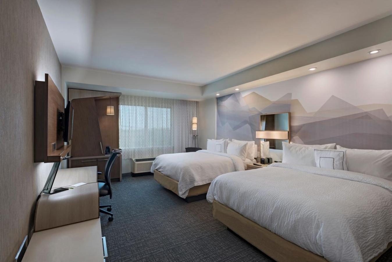 Courtyard by Marriott Houston Sugar Land/Lake Pointe photo 3