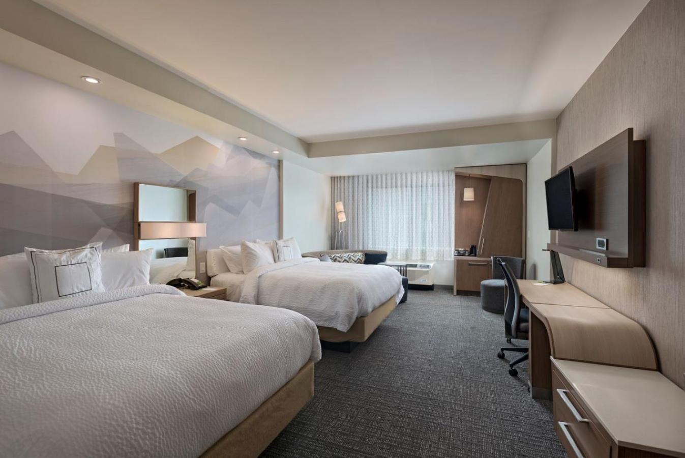 Courtyard by Marriott Houston Sugar Land/Lake Pointe photo 5