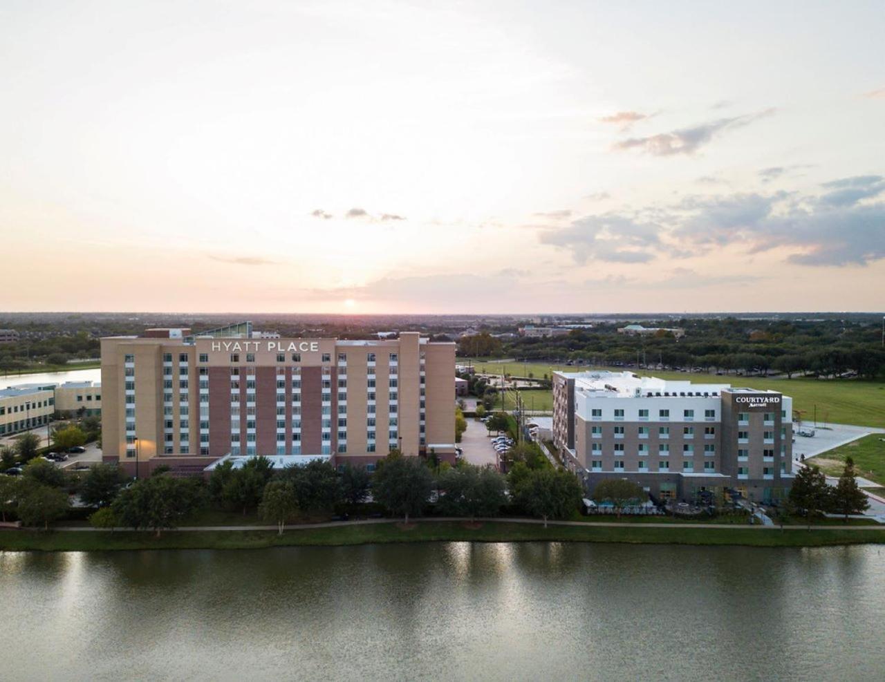 Courtyard by Marriott Houston Sugar Land/Lake Pointe photo 6