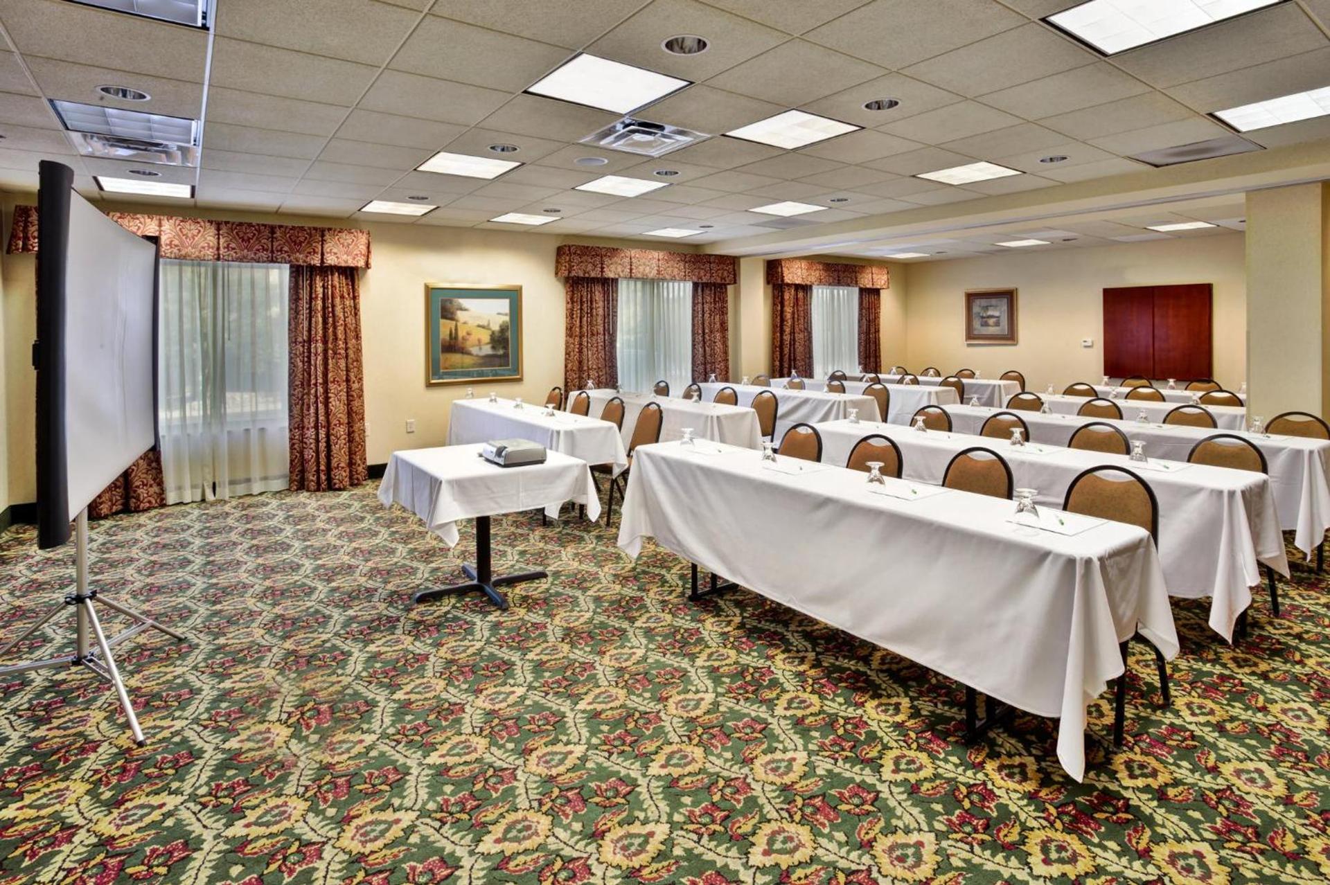 Holiday Inn Hotel & Suites Ann Arbor University of Michigan Area by IHG photo 61