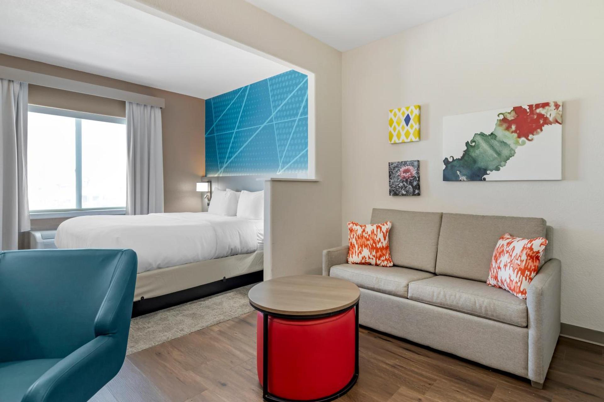 Comfort Suites Laredo - Nuevo Laredo photo 29