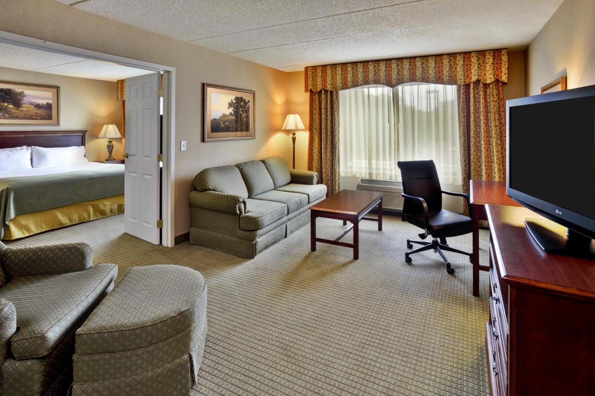 Holiday Inn Hotel & Suites Ann Arbor University of Michigan Area by IHG photo 66