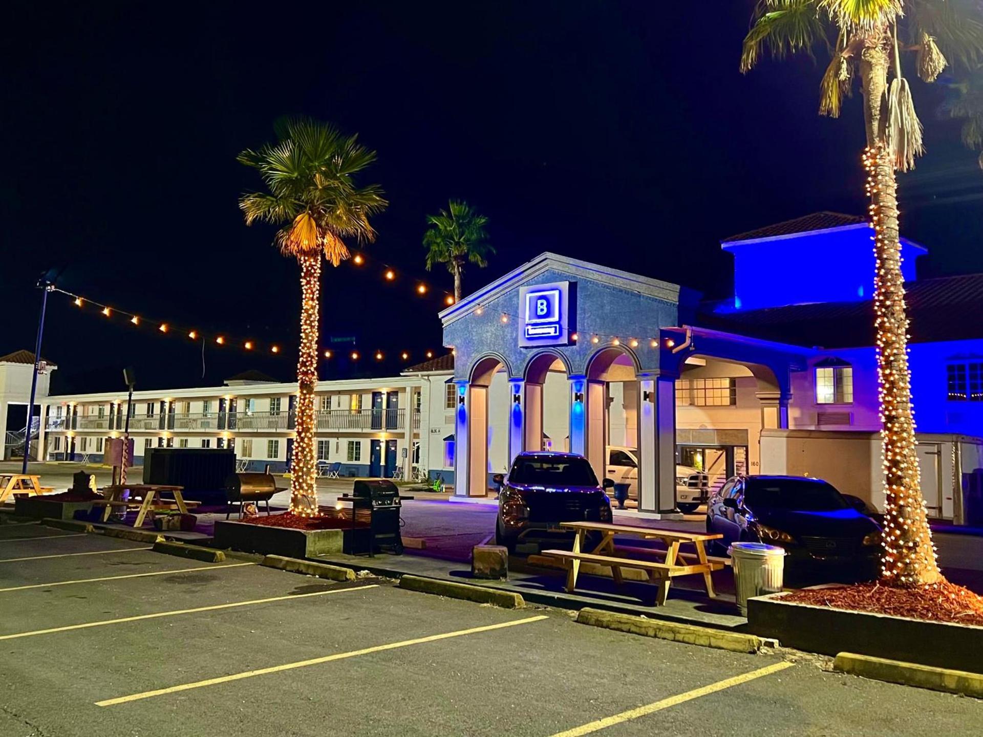 Boardwalk Suites Lafayette photo 9