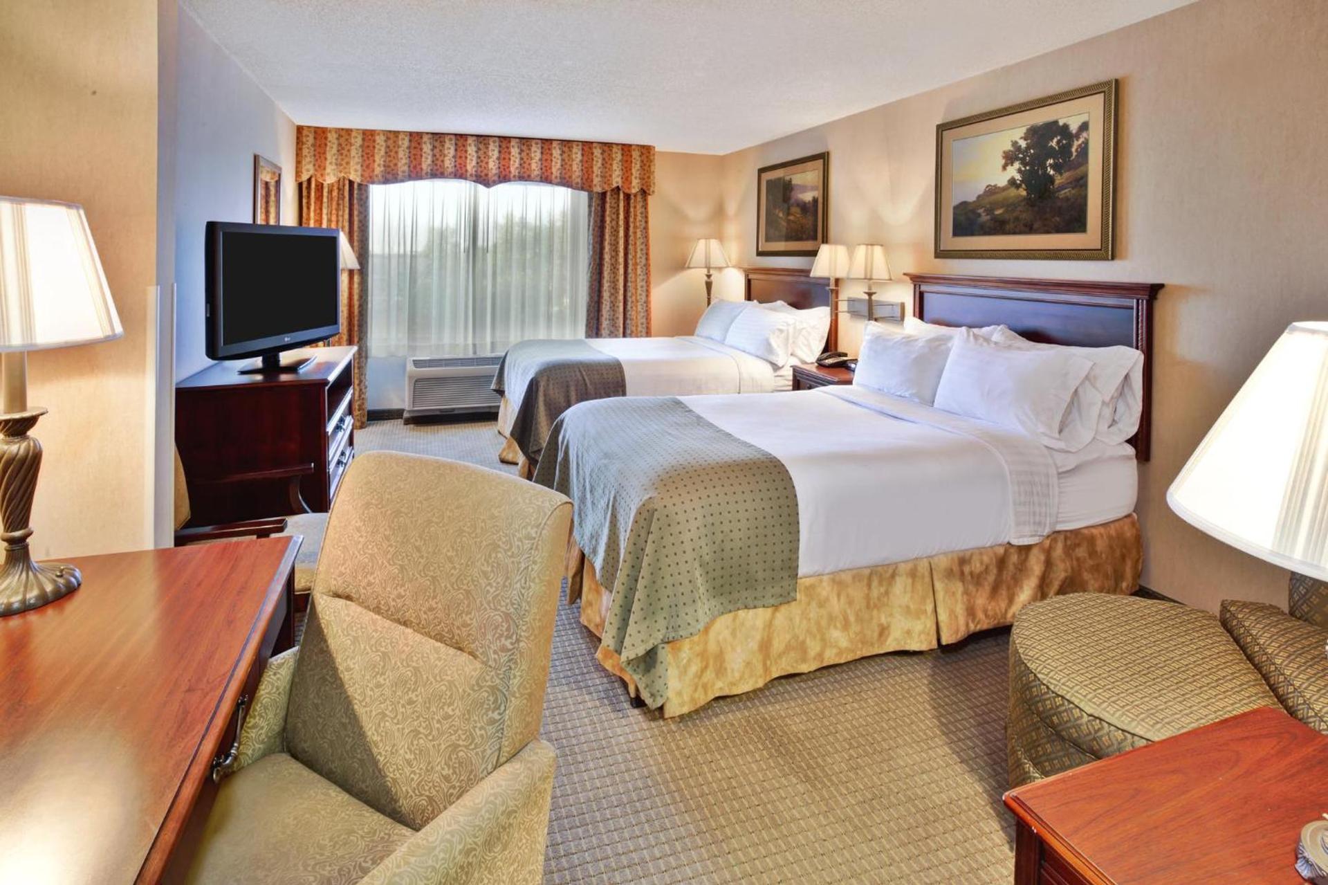 Holiday Inn Hotel & Suites Ann Arbor University of Michigan Area by IHG photo 67