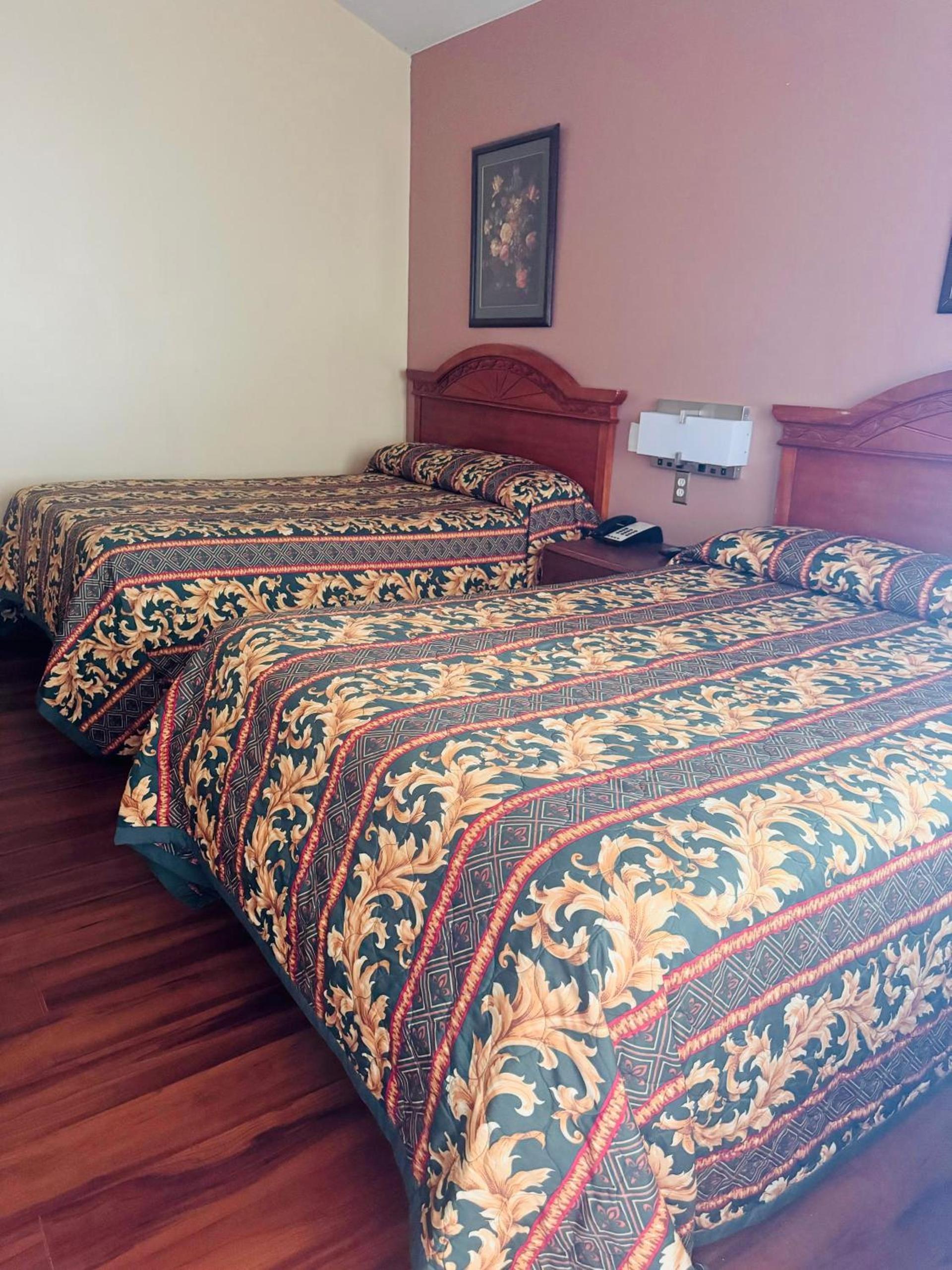 PAYLESS INN photo 2