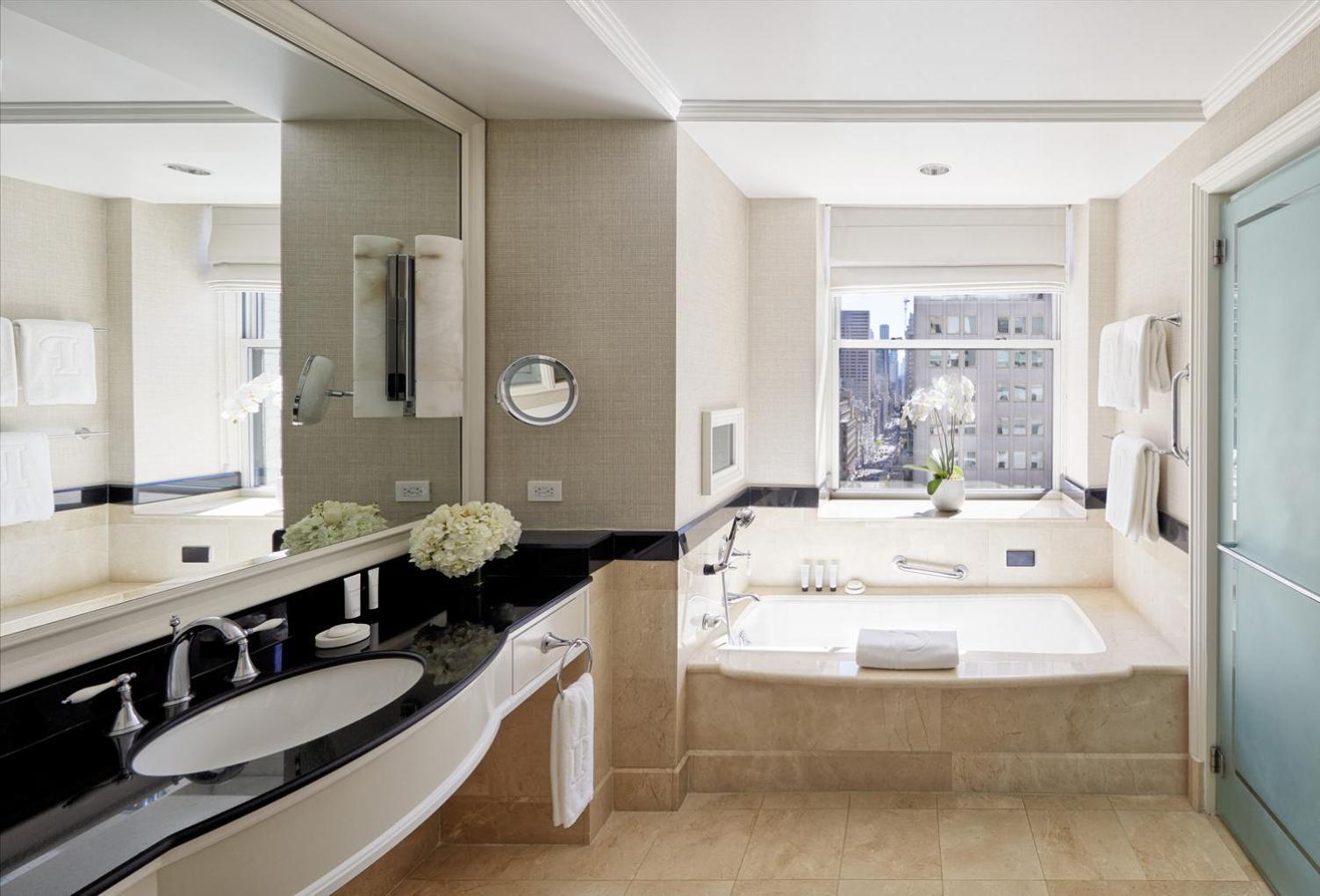 The Peninsula New York photo 99