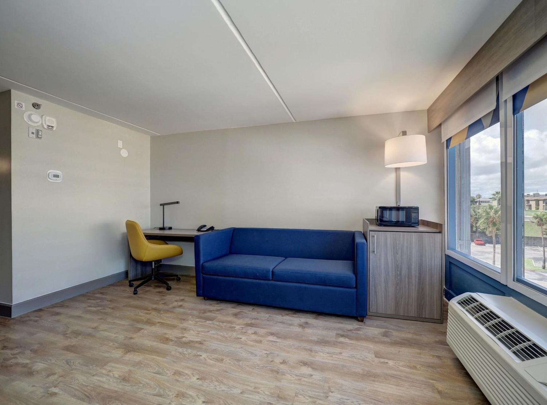 Holiday Inn Express Corpus Christi - Beachfront by IHG photo 76
