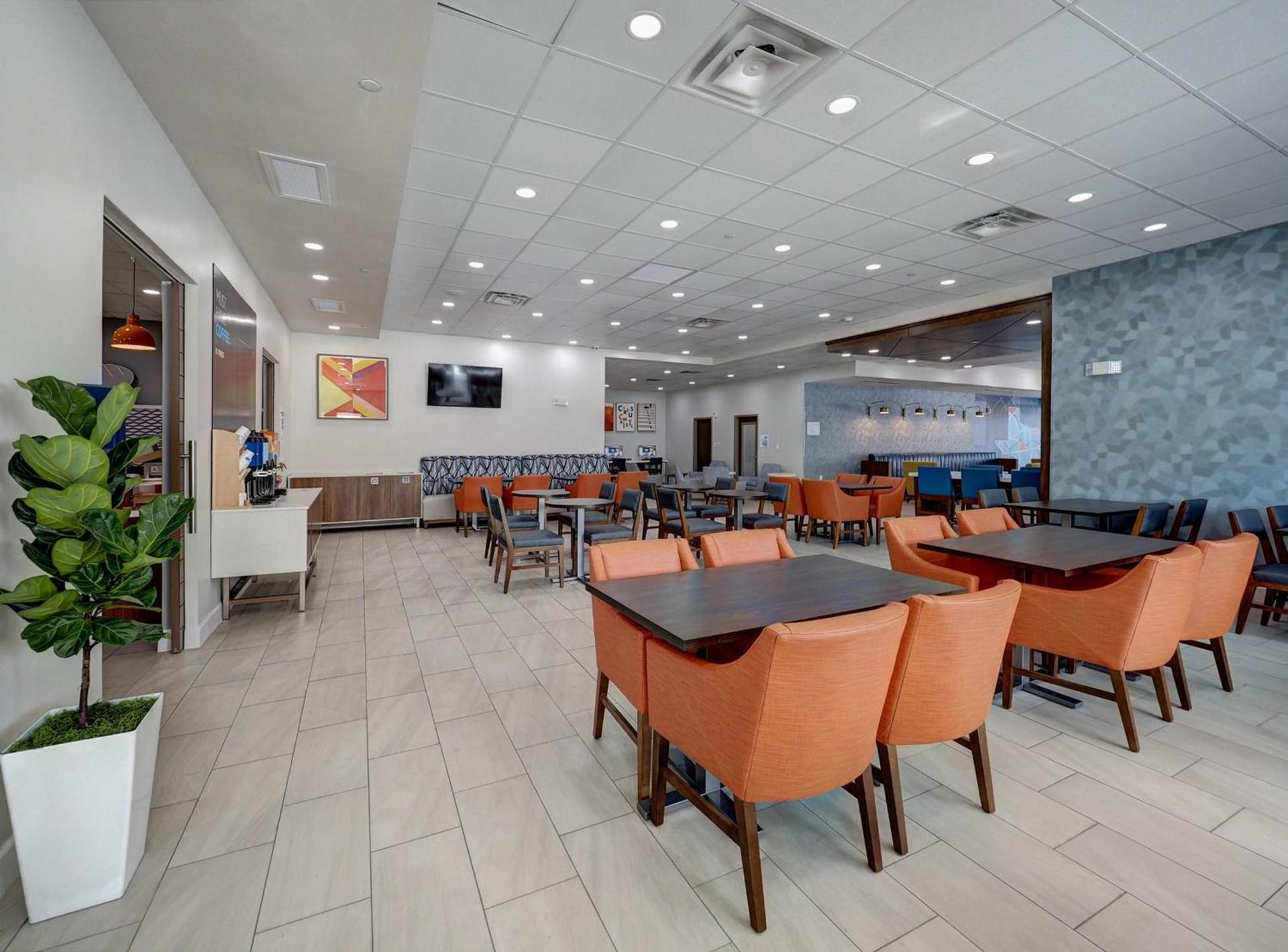 Holiday Inn Express Corpus Christi - Beachfront by IHG photo 64