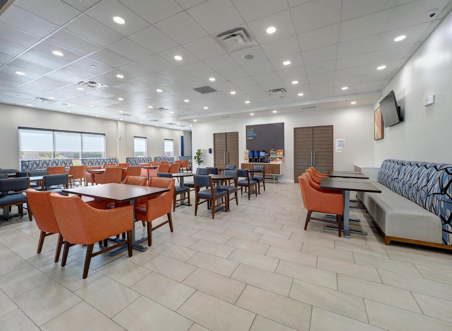 Holiday Inn Express Corpus Christi - Beachfront by IHG photo 66