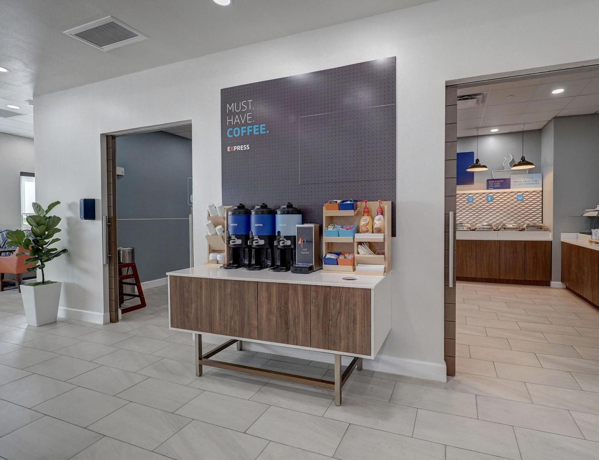 Holiday Inn Express Corpus Christi - Beachfront by IHG photo 65