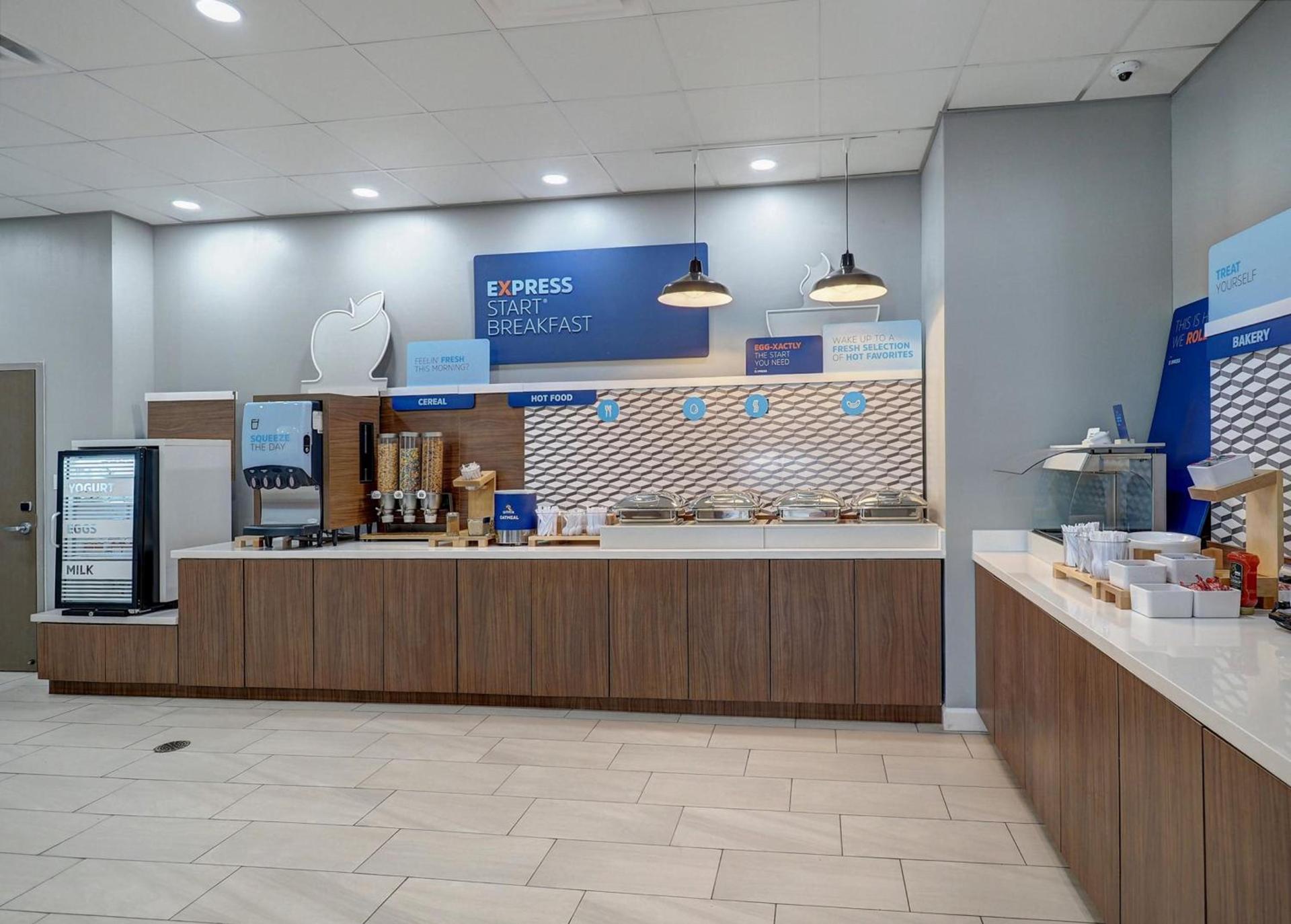 Holiday Inn Express Corpus Christi - Beachfront by IHG photo 63