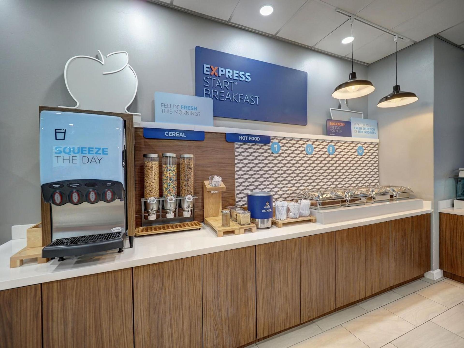 Holiday Inn Express Corpus Christi - Beachfront by IHG photo 62