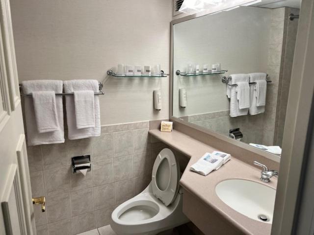 Ethan Allen Hotel photo 23