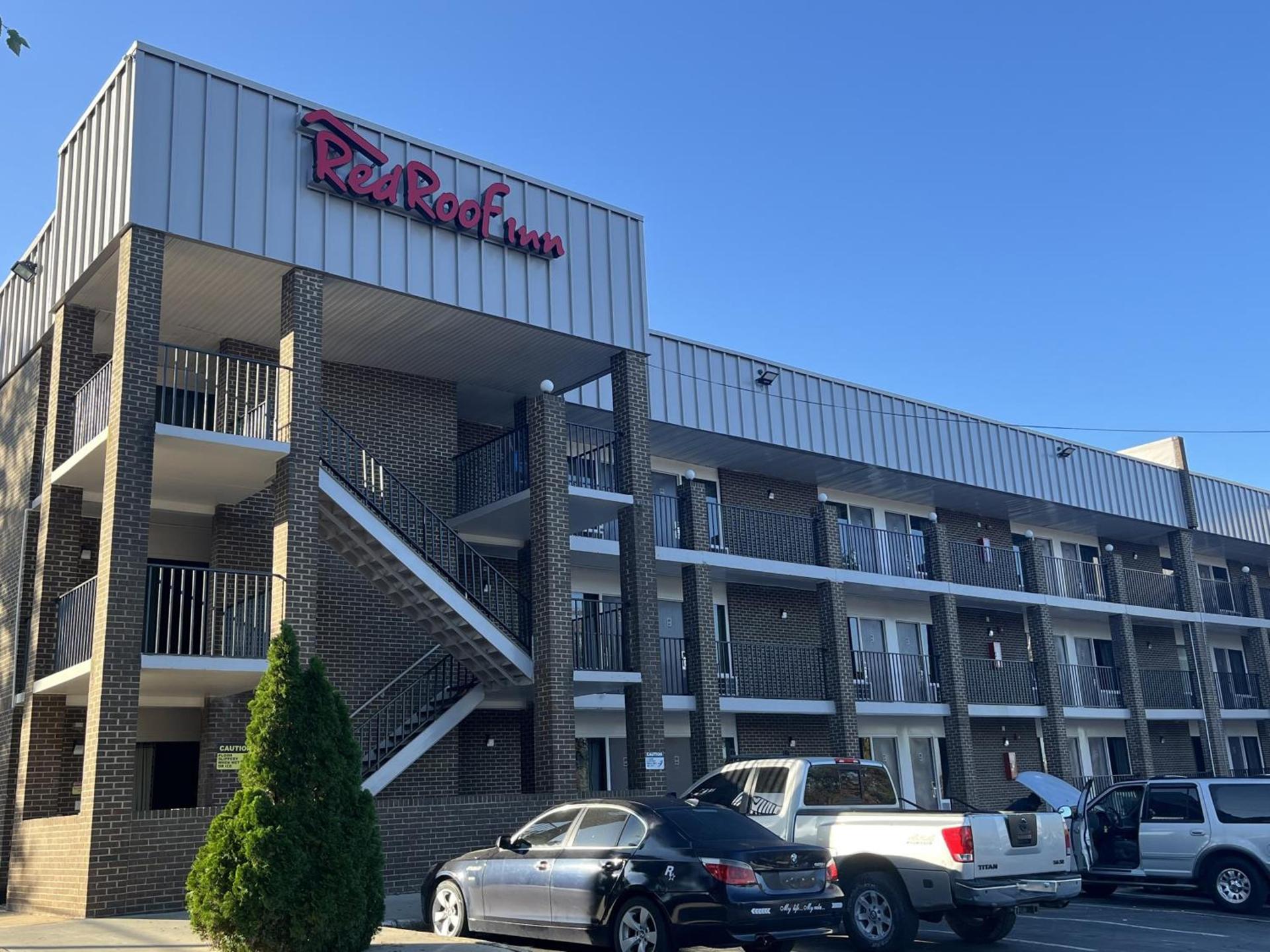 Red Roof Inn Raleigh Northeast - Downtown photo 4