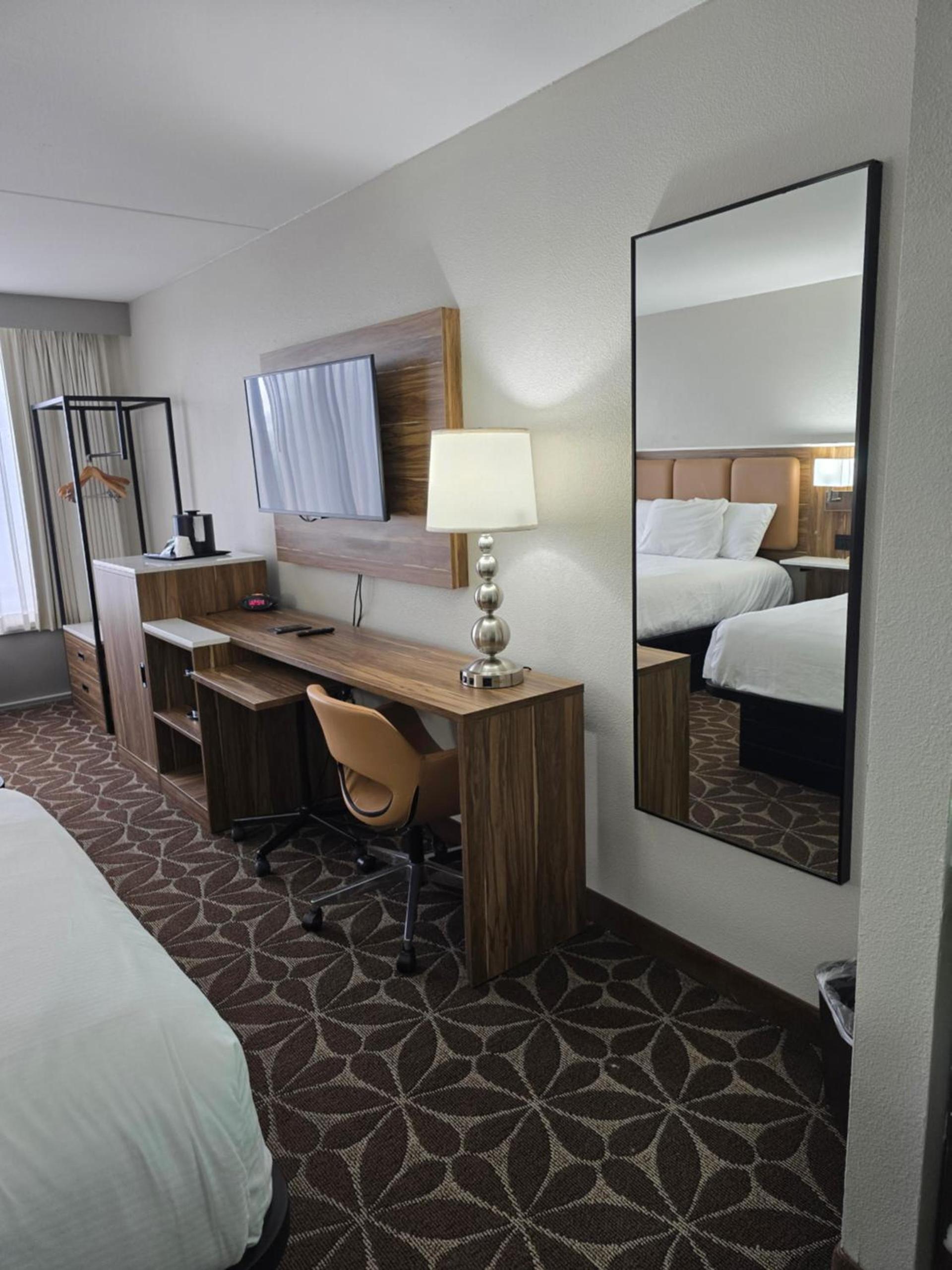 Wyndham Garden Williamsburg Busch Gardens Area photo 14
