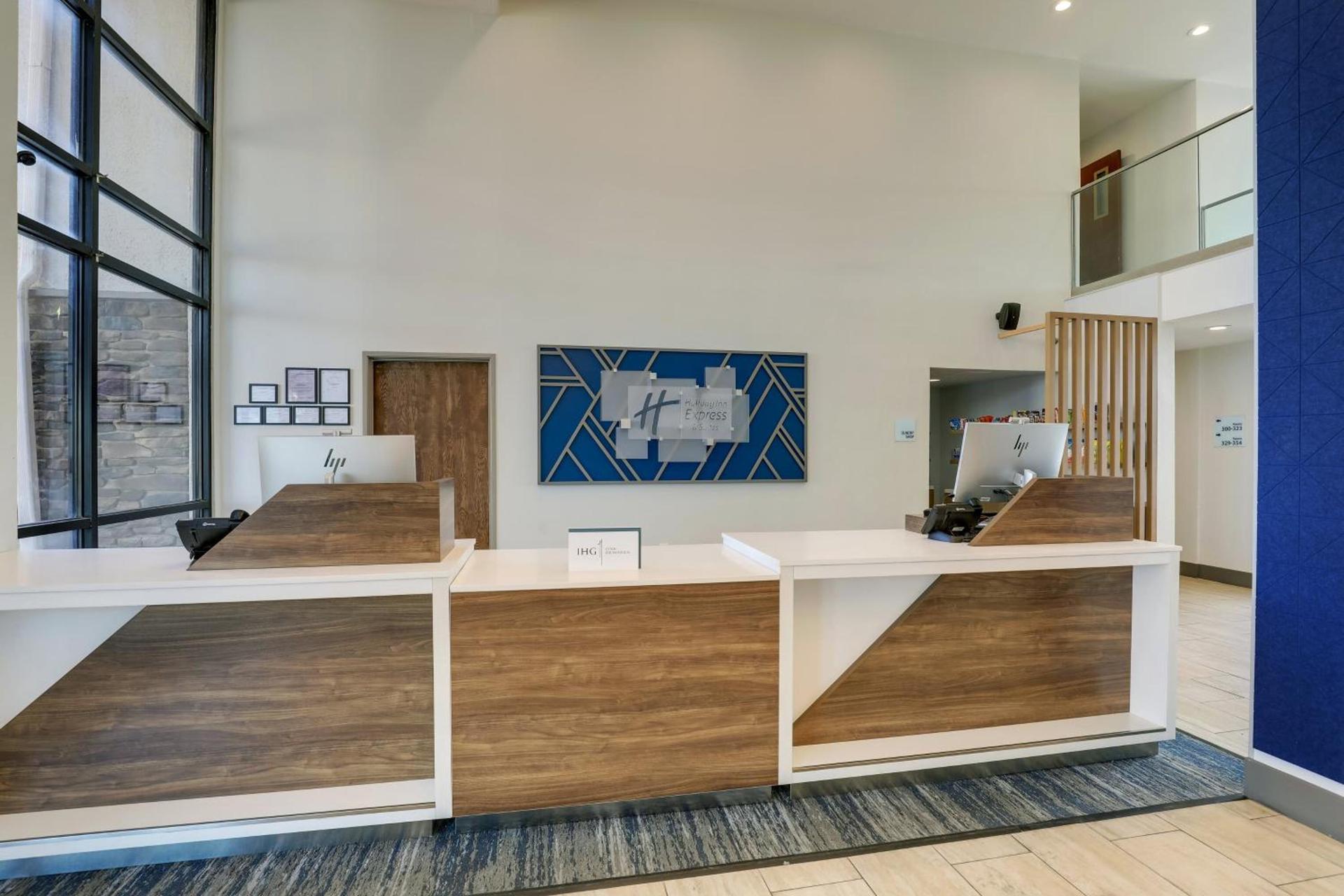 Holiday Inn Express Hotel & Suites Branson 76 Central by IHG photo 30