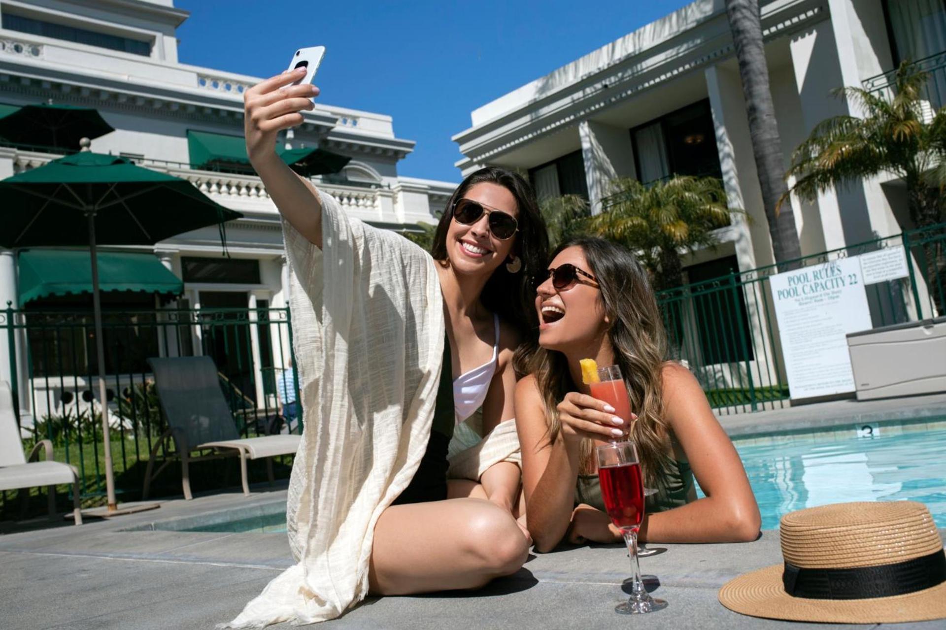 Glorietta Bay Inn photo 40