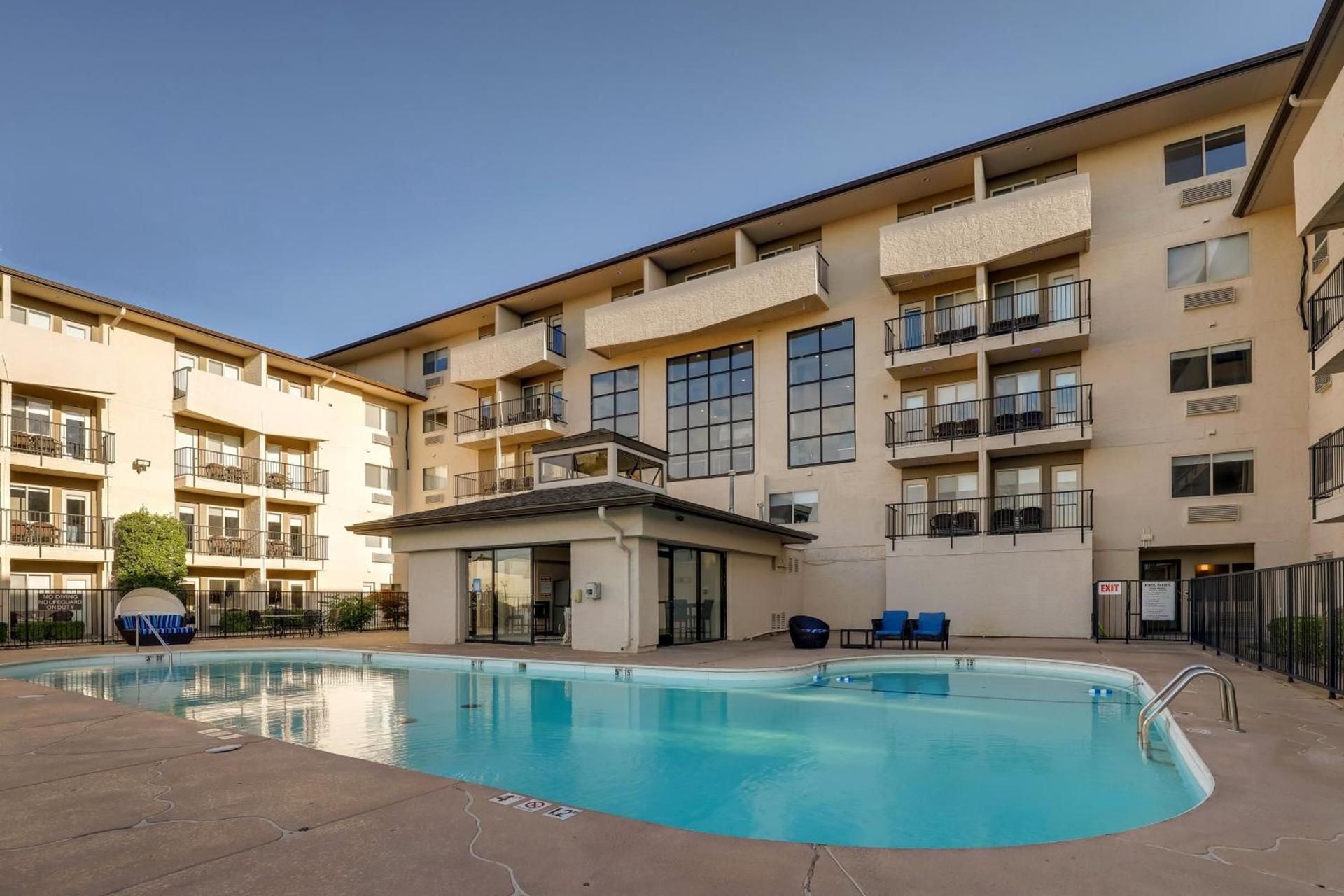 Holiday Inn Express Hotel & Suites Branson 76 Central by IHG photo 31