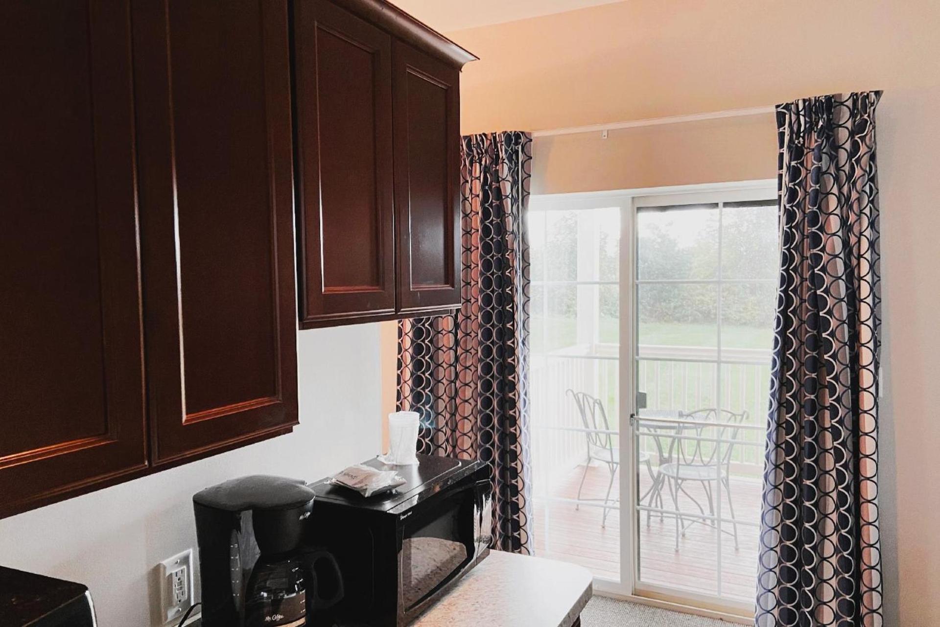 Brinton Suites photo 73